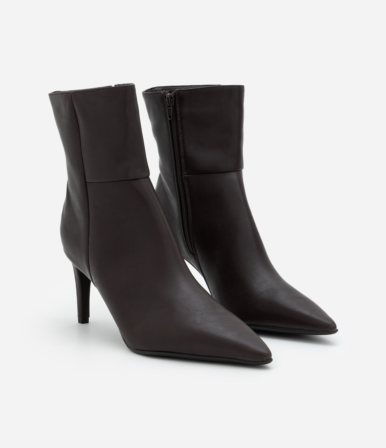 Bora Cano Médio em PU com Bico Fino Marrom 2