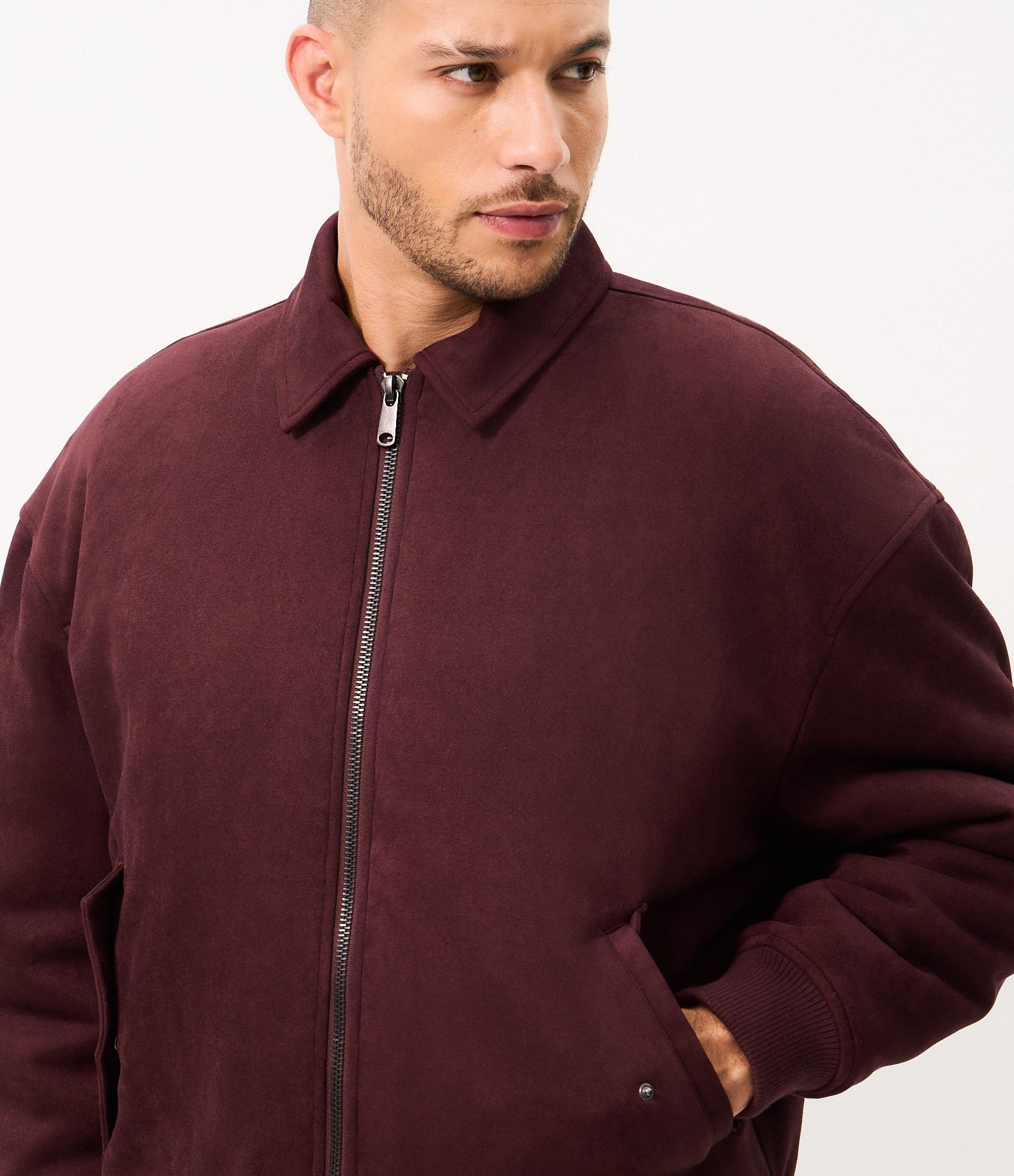 Jaqueta Pesada Bomber em Suede com Bolso Marrom 6