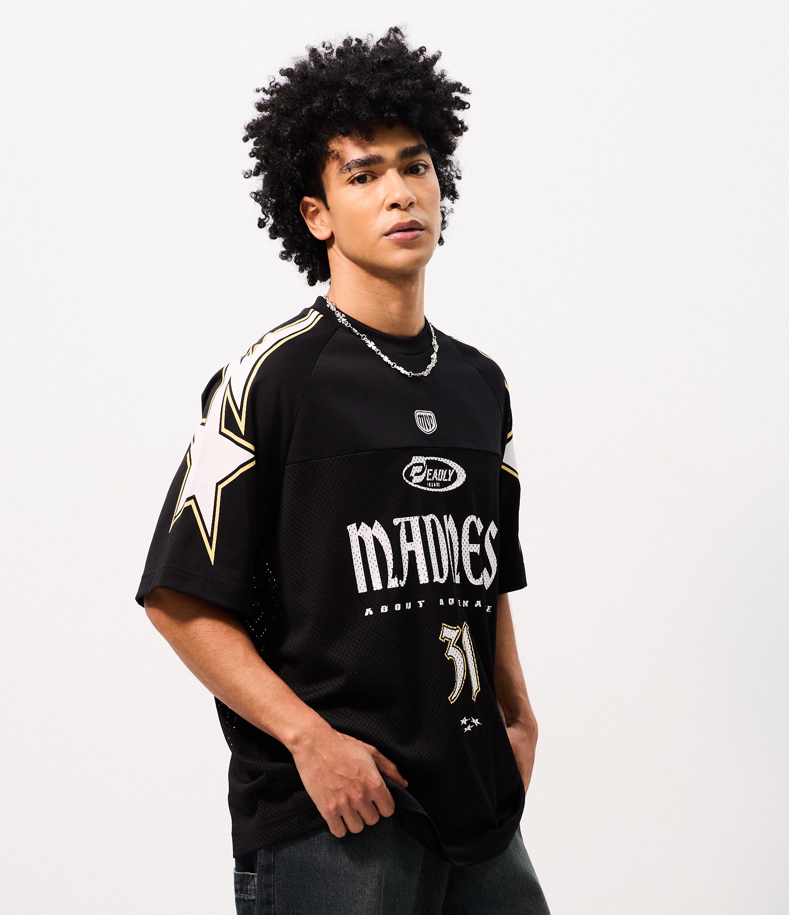 Camiseta Mesh Oversized com Estrelas nos Ombros Preto 5