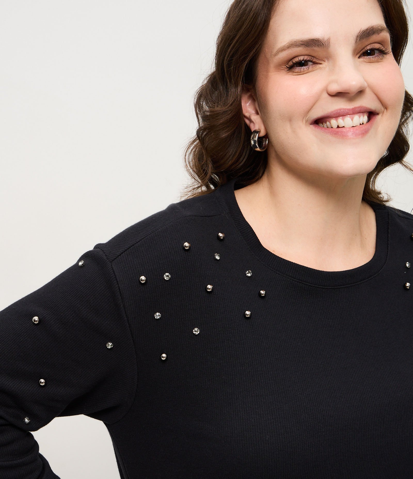 Blusa Manga Longa em Ribana com Miniesferas Curve & Plus Size Preto 3