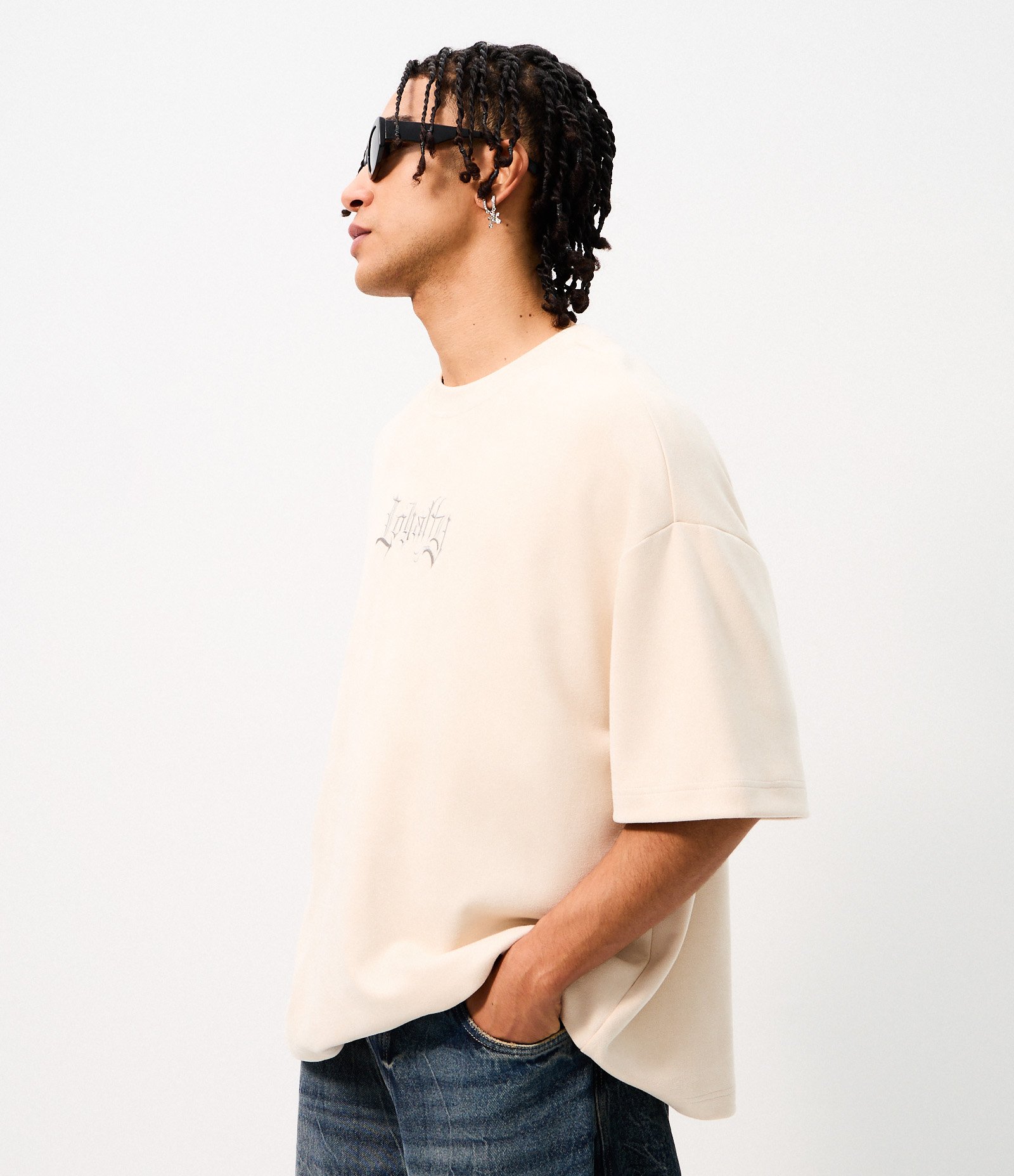 Camiseta Masculina Oversized Suede Cruz nas Costas Off White 4