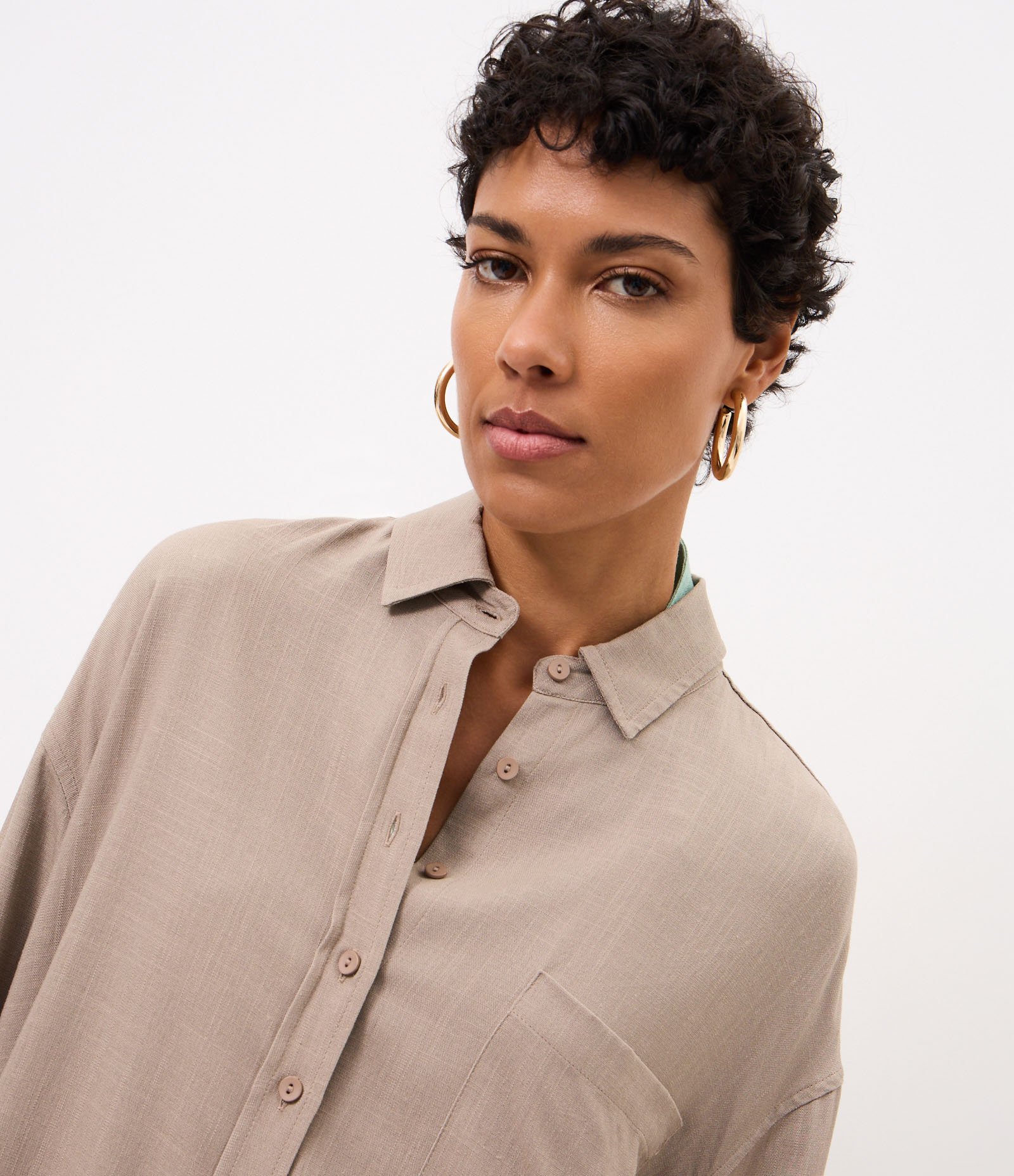 Camisa Oversized em Viscolinho com Punhos Ajustados Bege 3