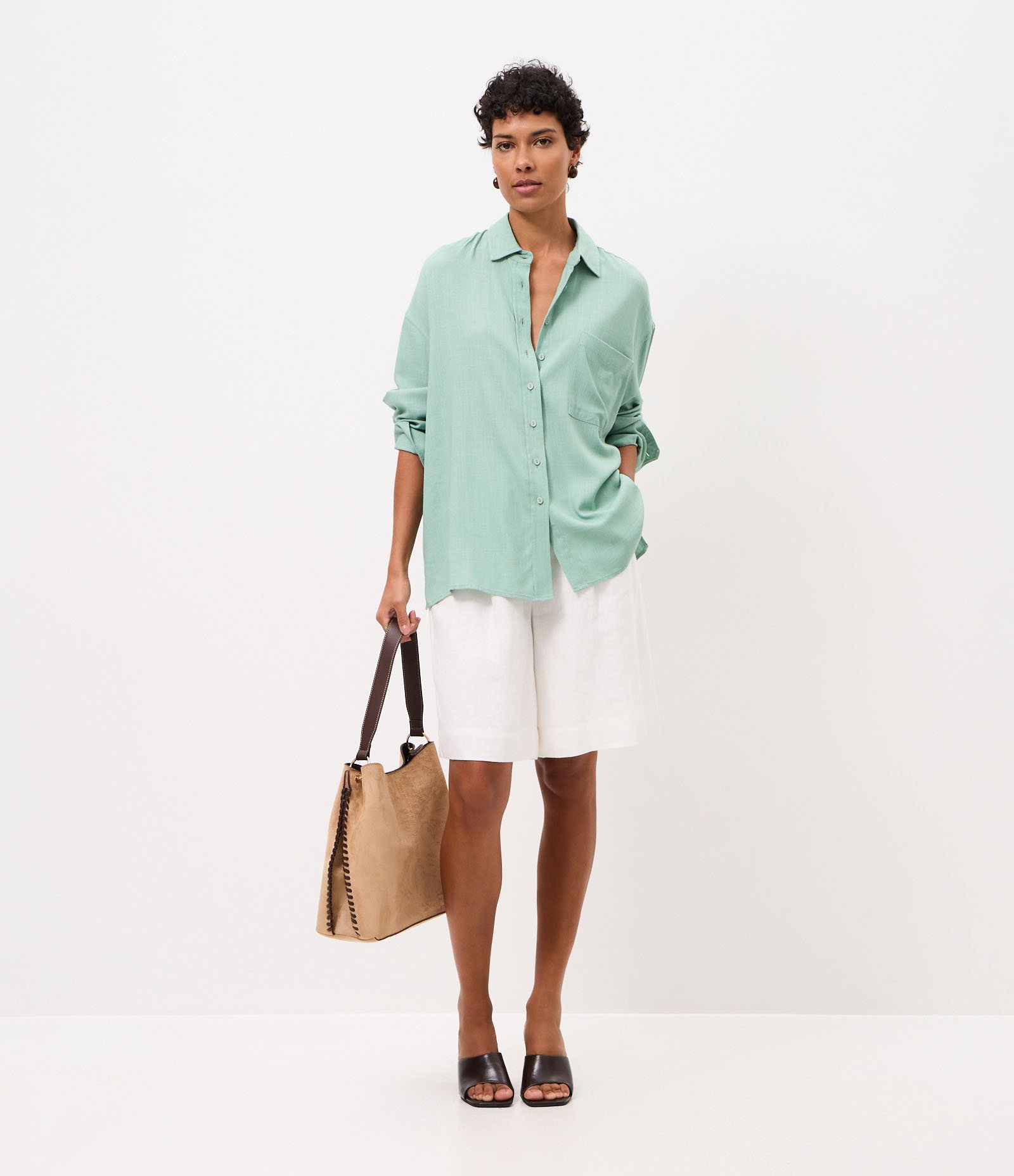 Camisa Oversized em Viscolinho com Punhos Ajustados Verde 2