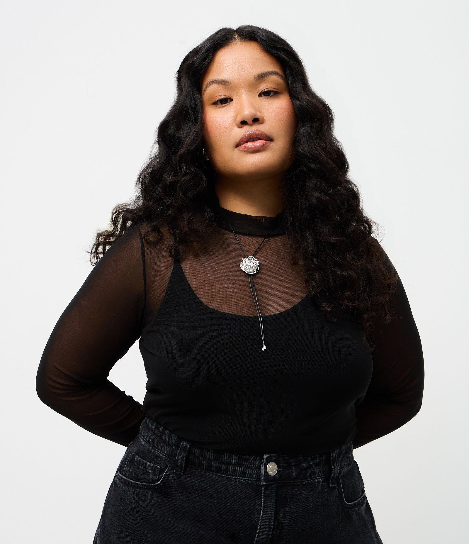 Blusa em Tule com Anágua e Golinha Curve & Plus Size Preto 1