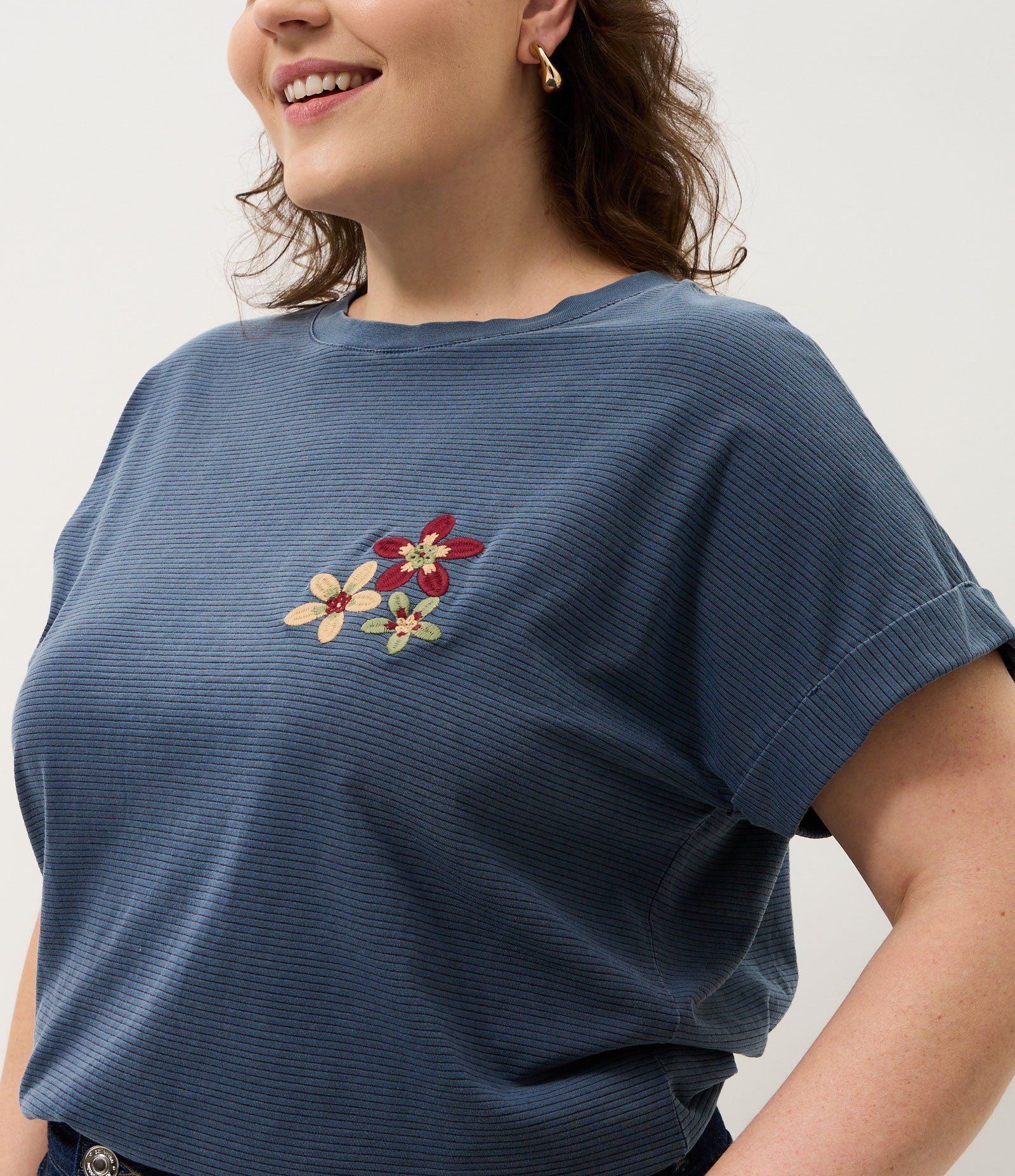 Blusa Manga Curta Fio Tinto com Bordado Floral Curve & Plus Size Azul 3