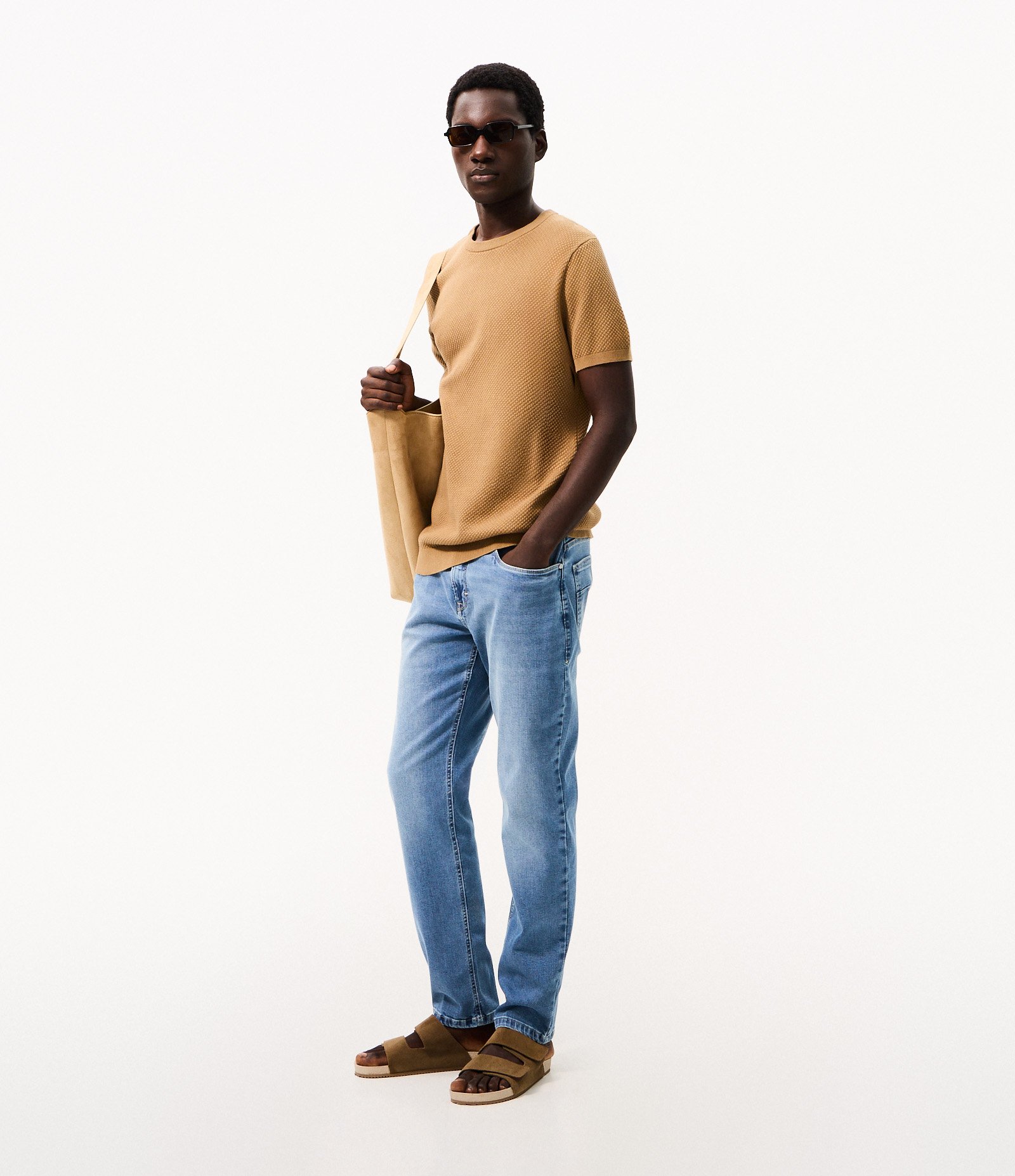 Camiseta Tricô Slim Texturizada Marrom 2