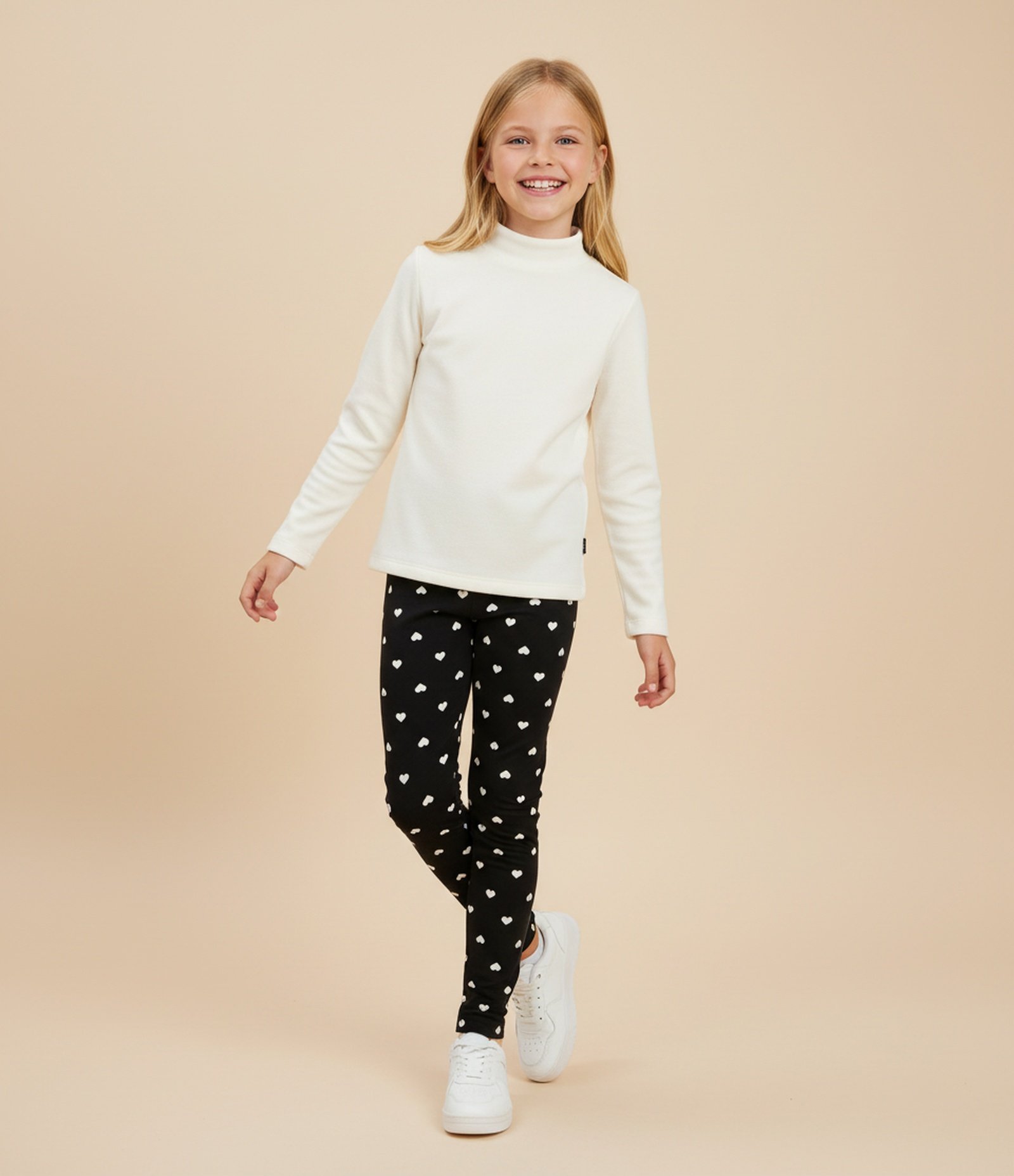 Calça Infantil Legging com Estampa Corações em Foil – Tam 5 a 14 Anos Preto 1