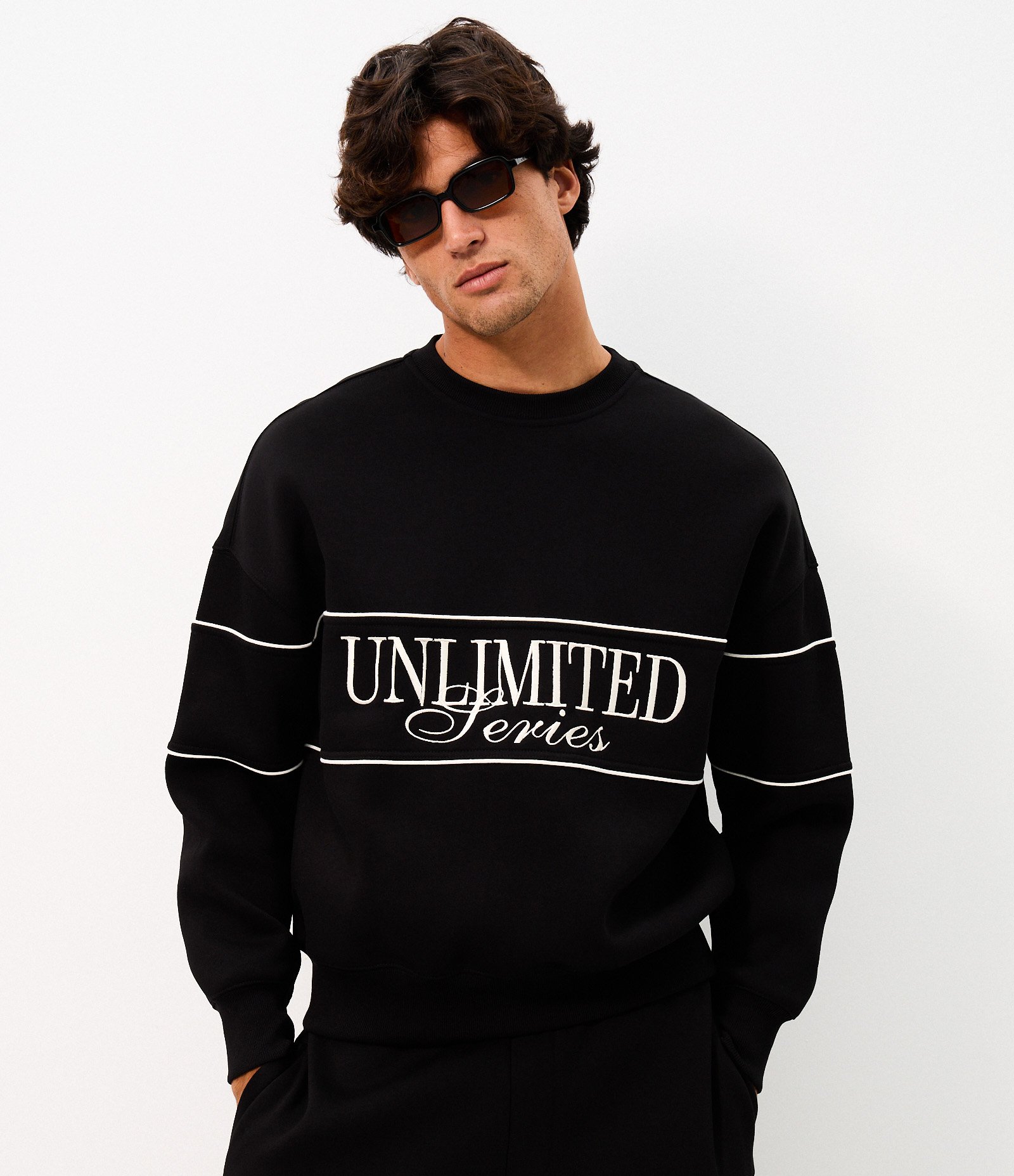 Moletom Boxy com Estampa Unlimited Series Preto 1