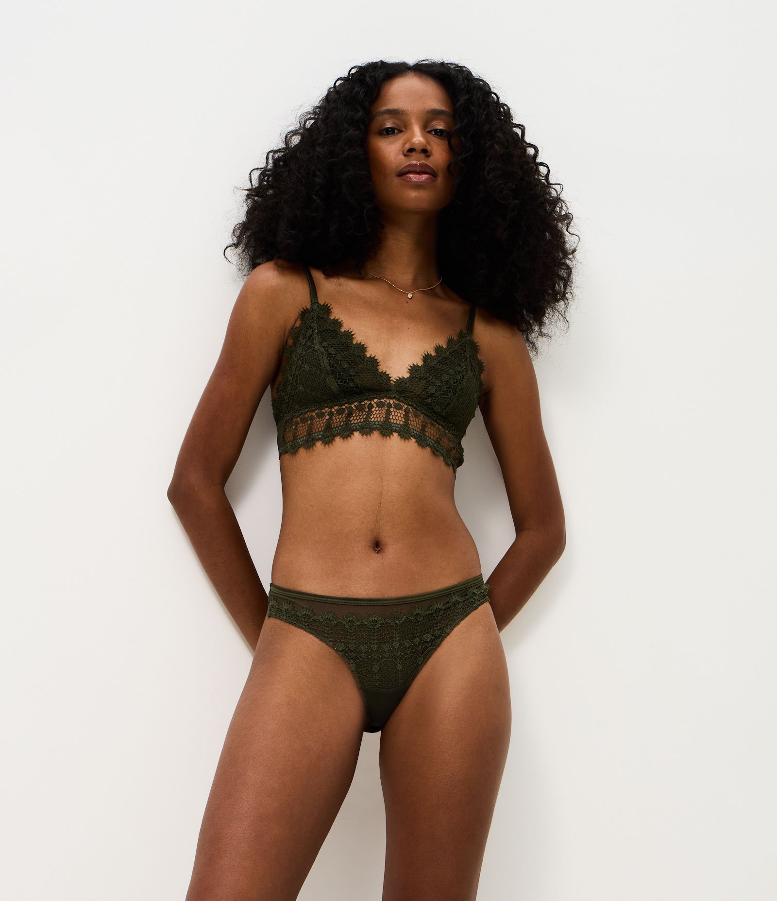 Sutiã Top em Tule Floral com Detalhes em Renda Verde 2