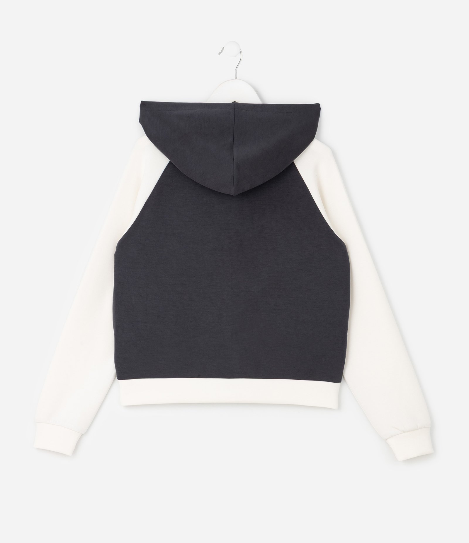 Casaco Infantil com Capuz e Recortes Contrastantes – Tam 7 a 14 Anos Preto/Off White 3