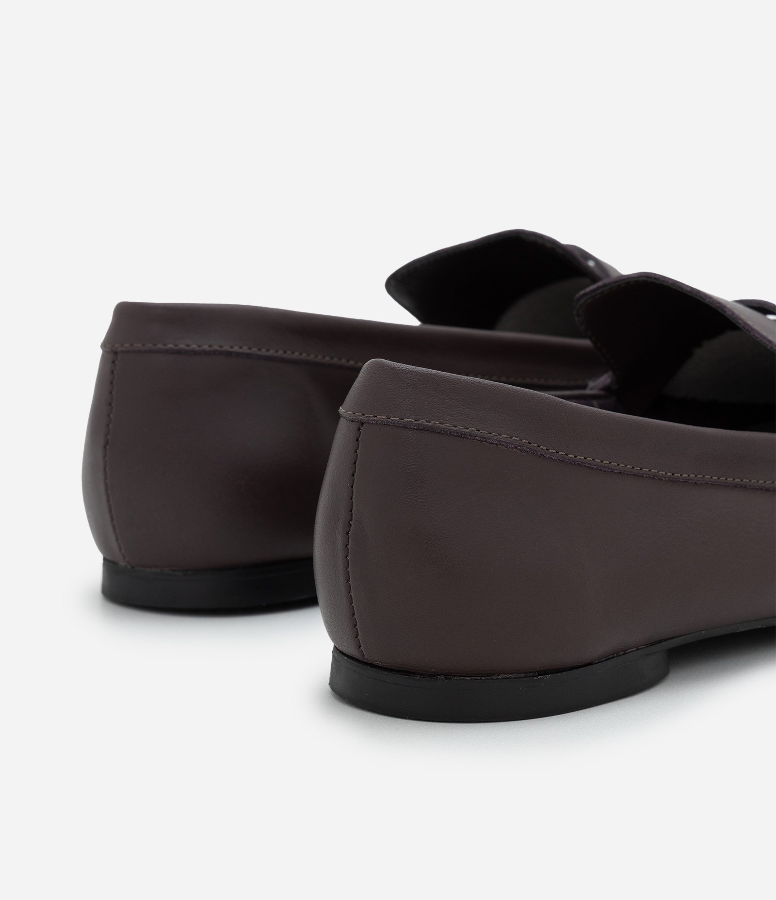 Mocassim Penny Loafer em Couro com Recorte Frontal Marrom 4