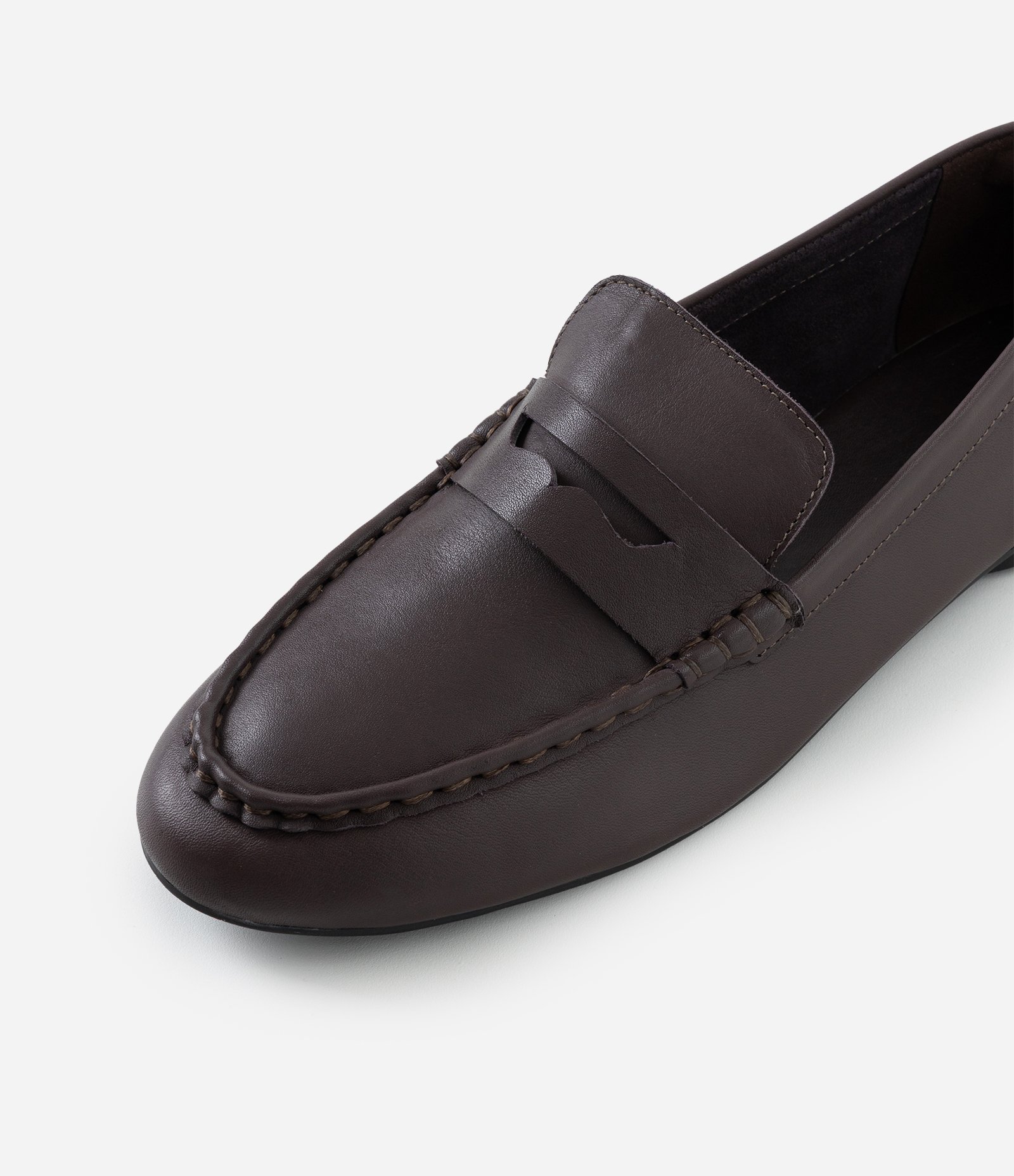 Mocassim Penny Loafer em Couro com Recorte Frontal Marrom 5