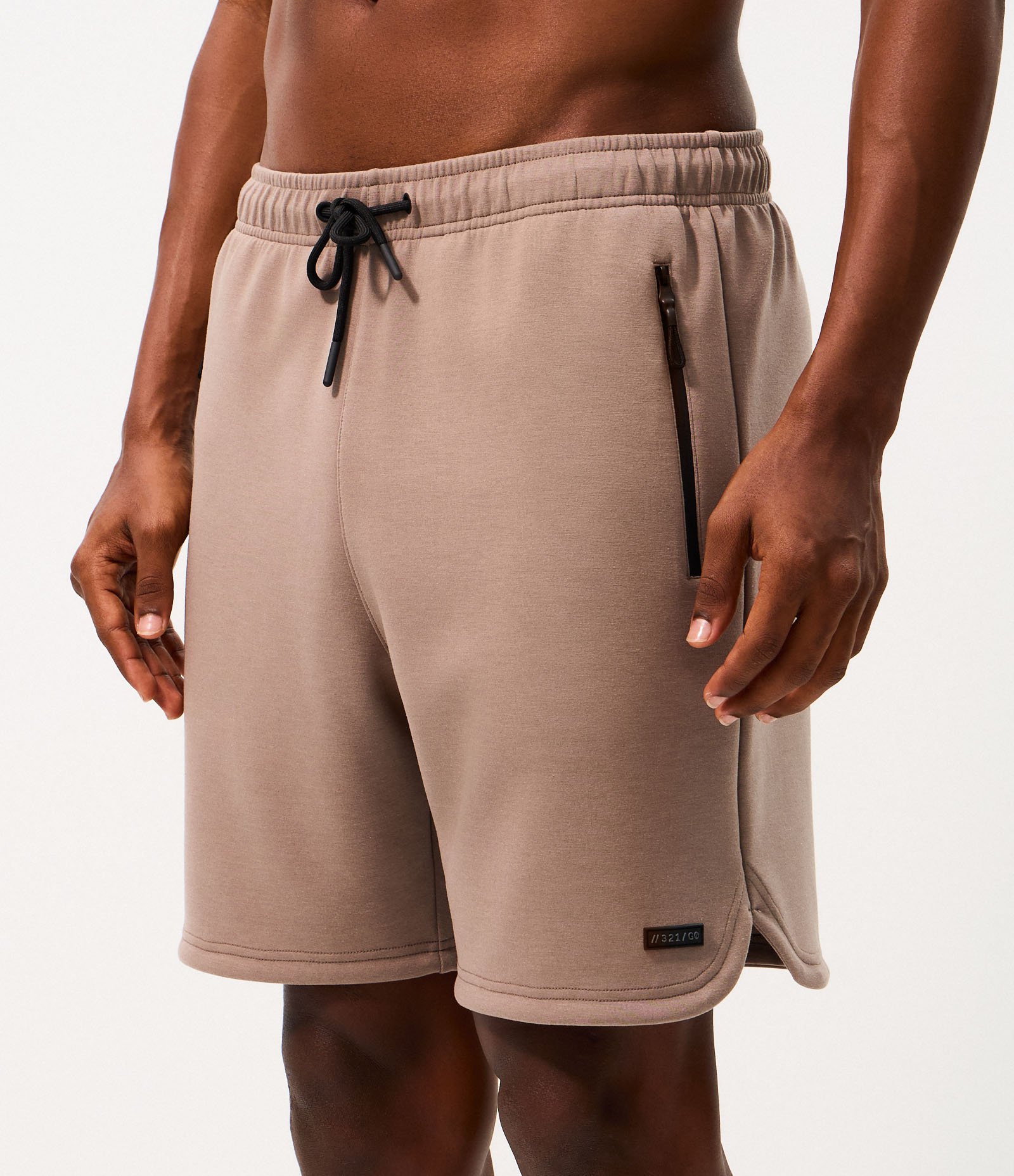 Bermuda Esportiva em Moletom Tecnológico com Cós Elástico e Zíper no Bolso Cinza 2