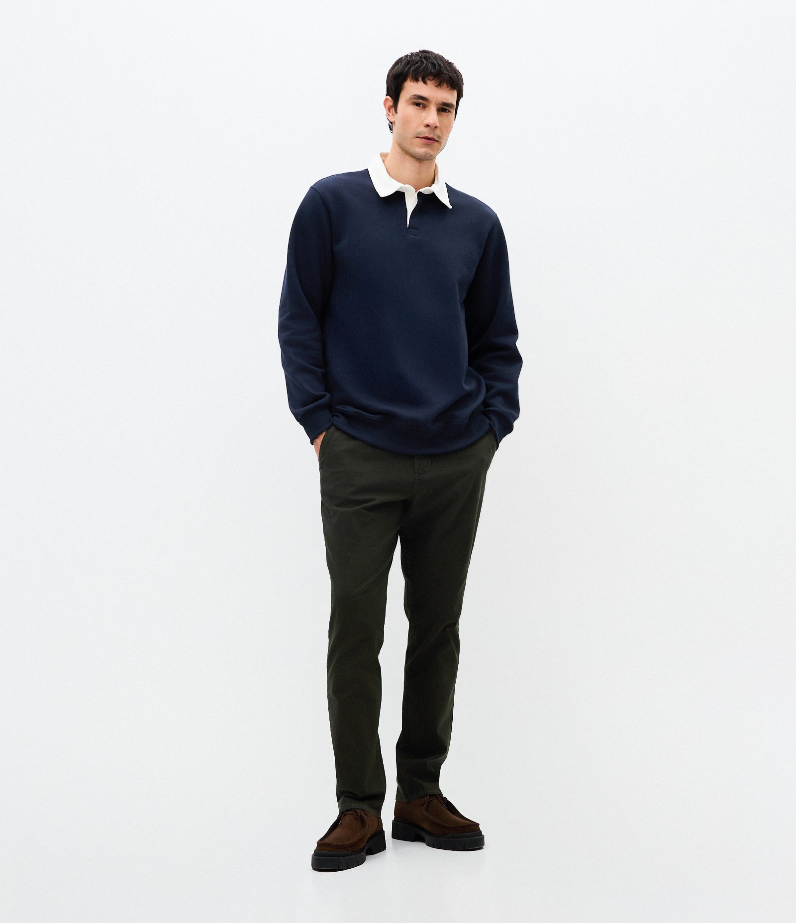 Calça Slim em Sarja e Efeito Lavada Verde 1