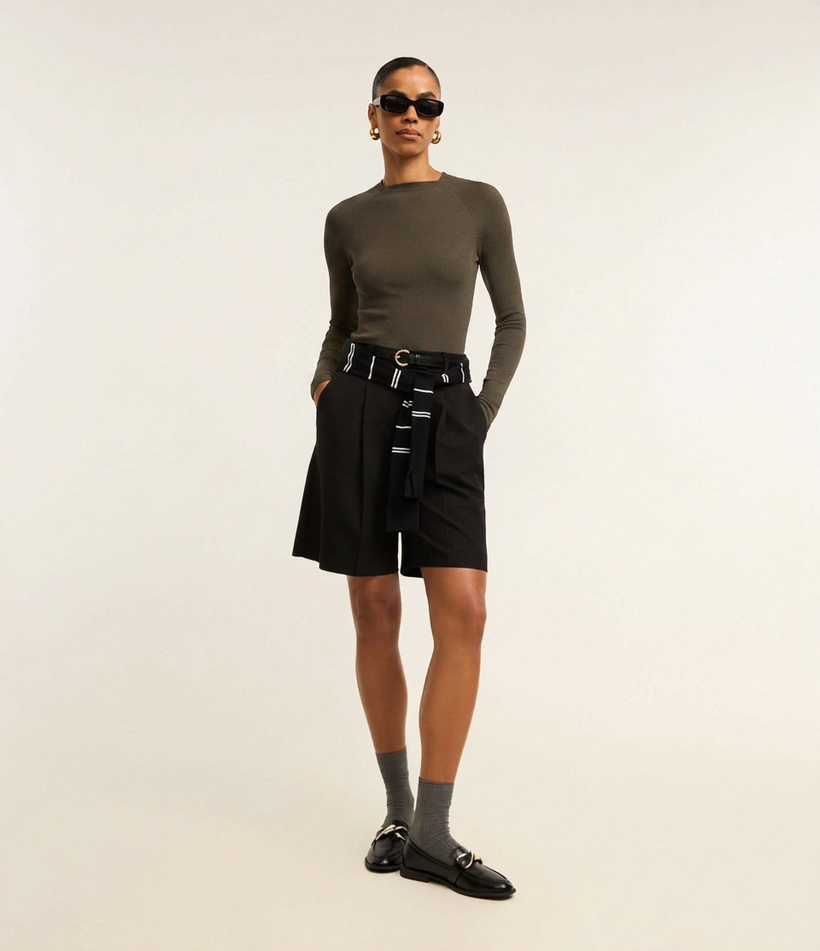 Blusa Básica em Viscose com Gola Alta e Cava Raglan Verde 1
