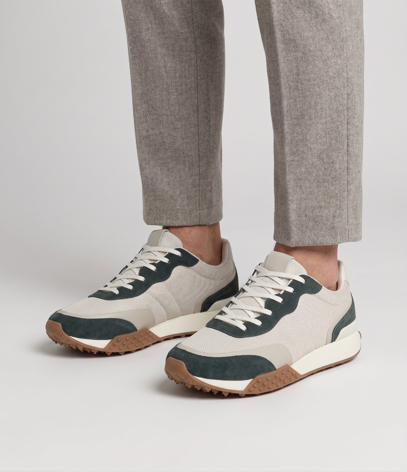 Tênis Jogging Casual com Recortes Branco 1