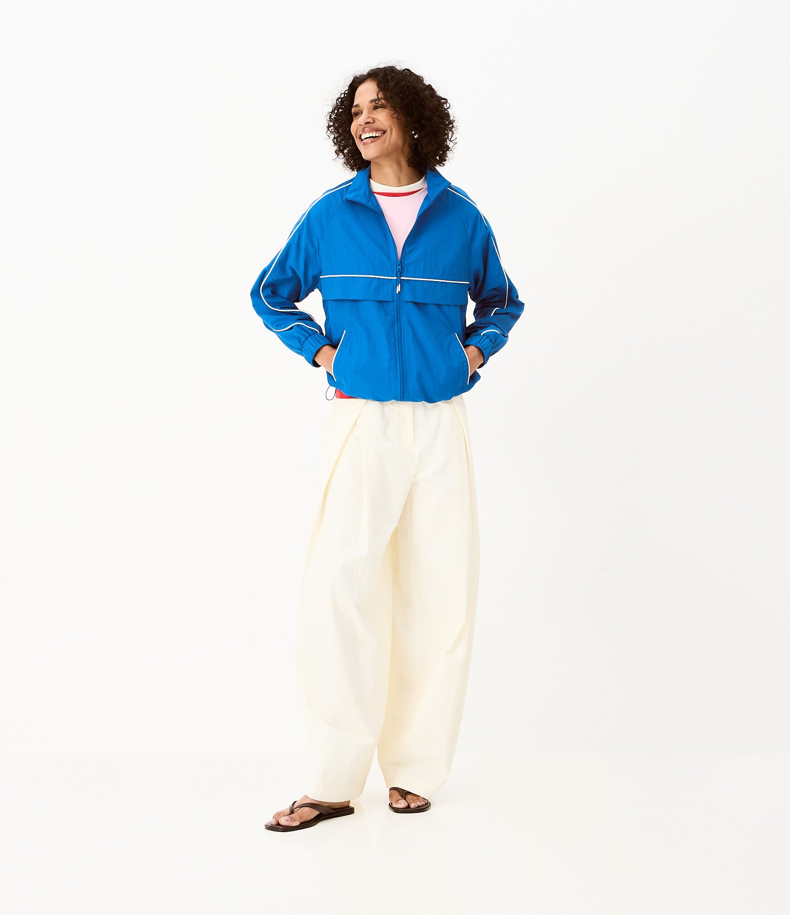 Jaqueta Oversized Esportiva em Microfibra com Detalhe Contrastante Azul 2