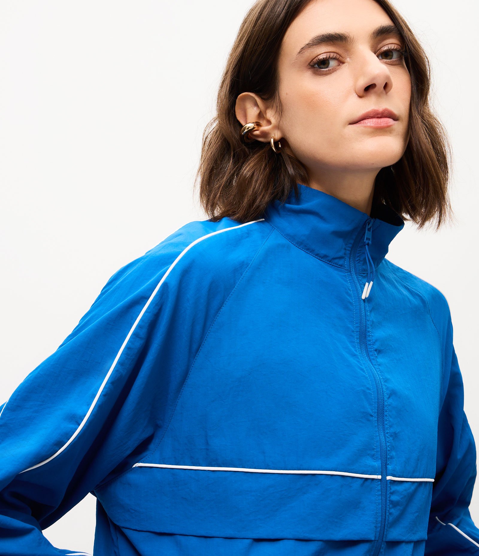 Jaqueta Oversized Esportiva em Microfibra com Detalhe Contrastante Azul 5