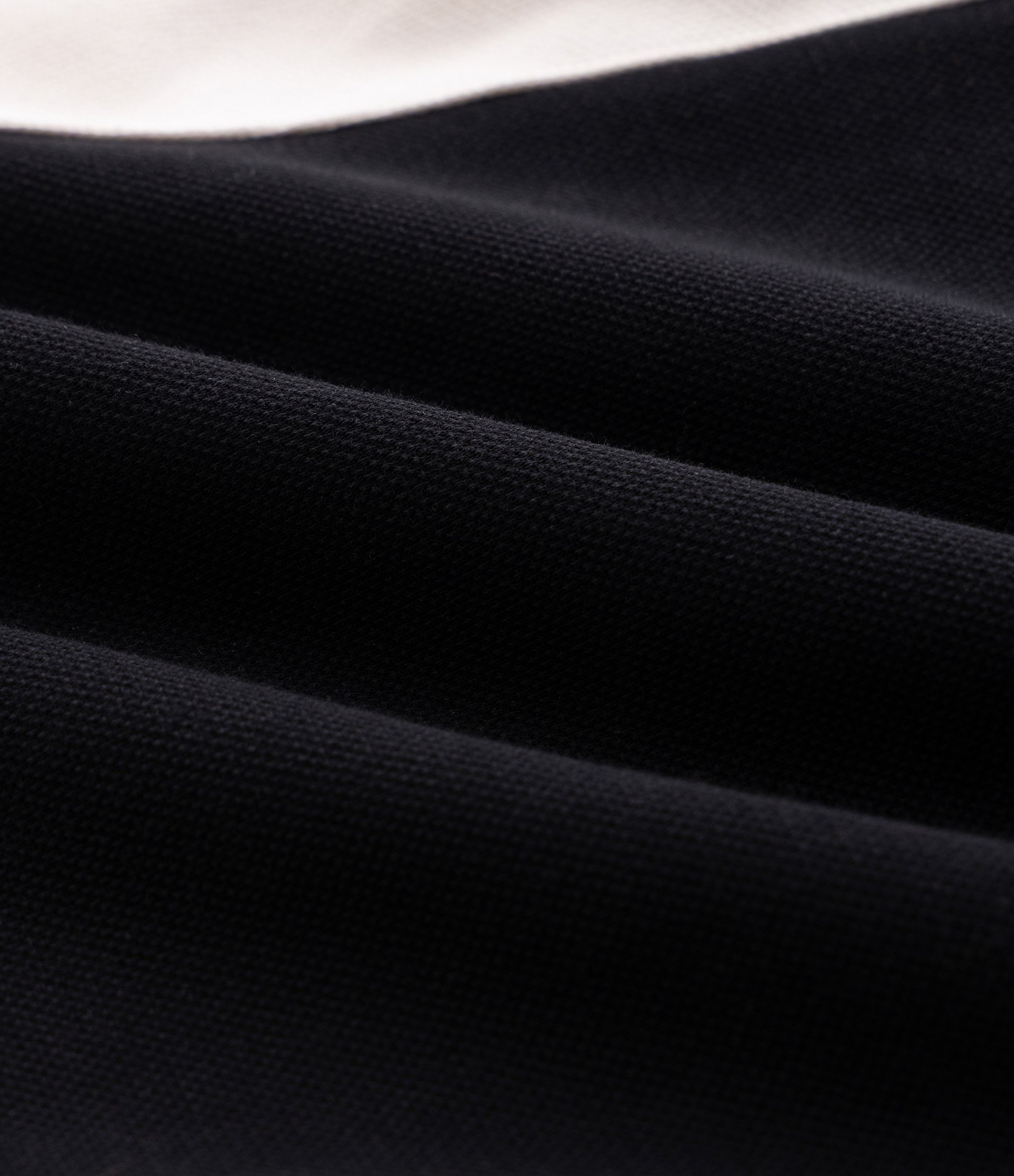 Bermuda Esportiva Dry com Cós Contrastante Preto 7