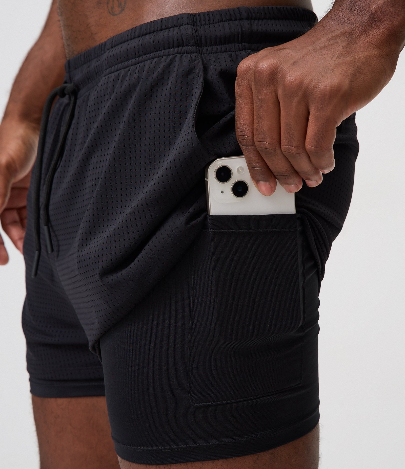 Bermuda Esportiva em Poliamida com Short Compressão Preto 4