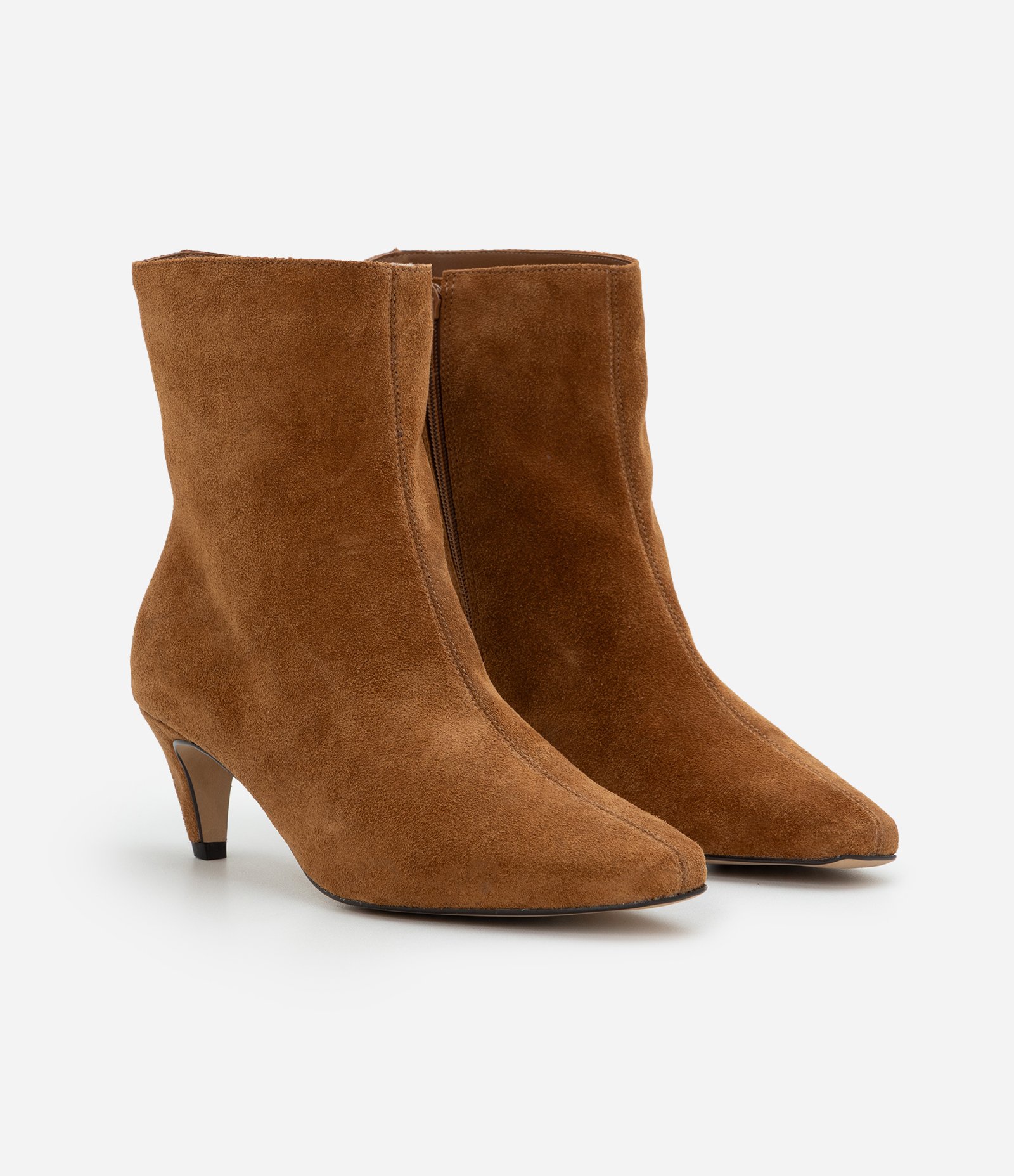 Bota em Couro com Bico Quadrado Alongado Marrom 2