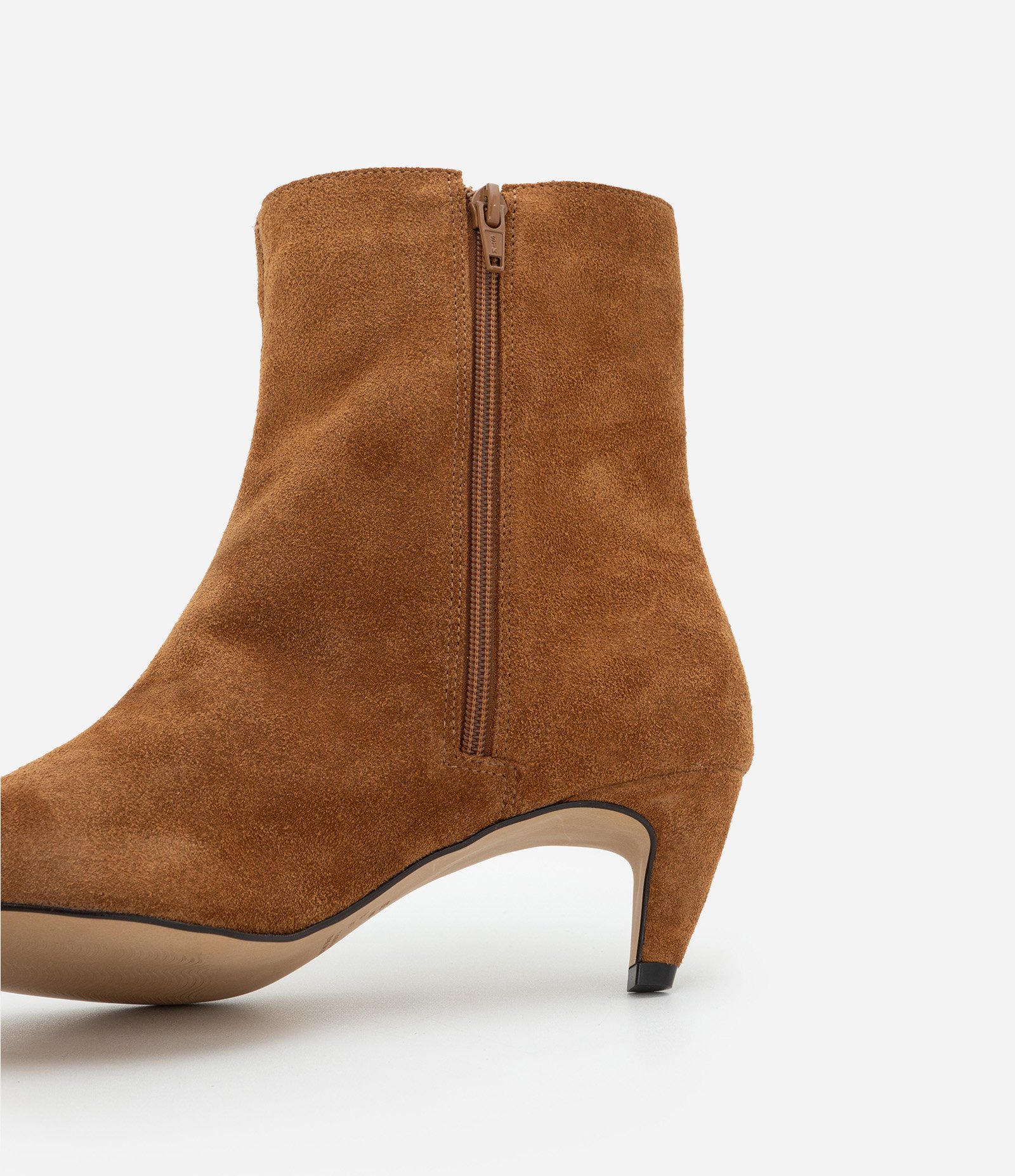 Bota em Couro com Bico Quadrado Alongado Marrom 3