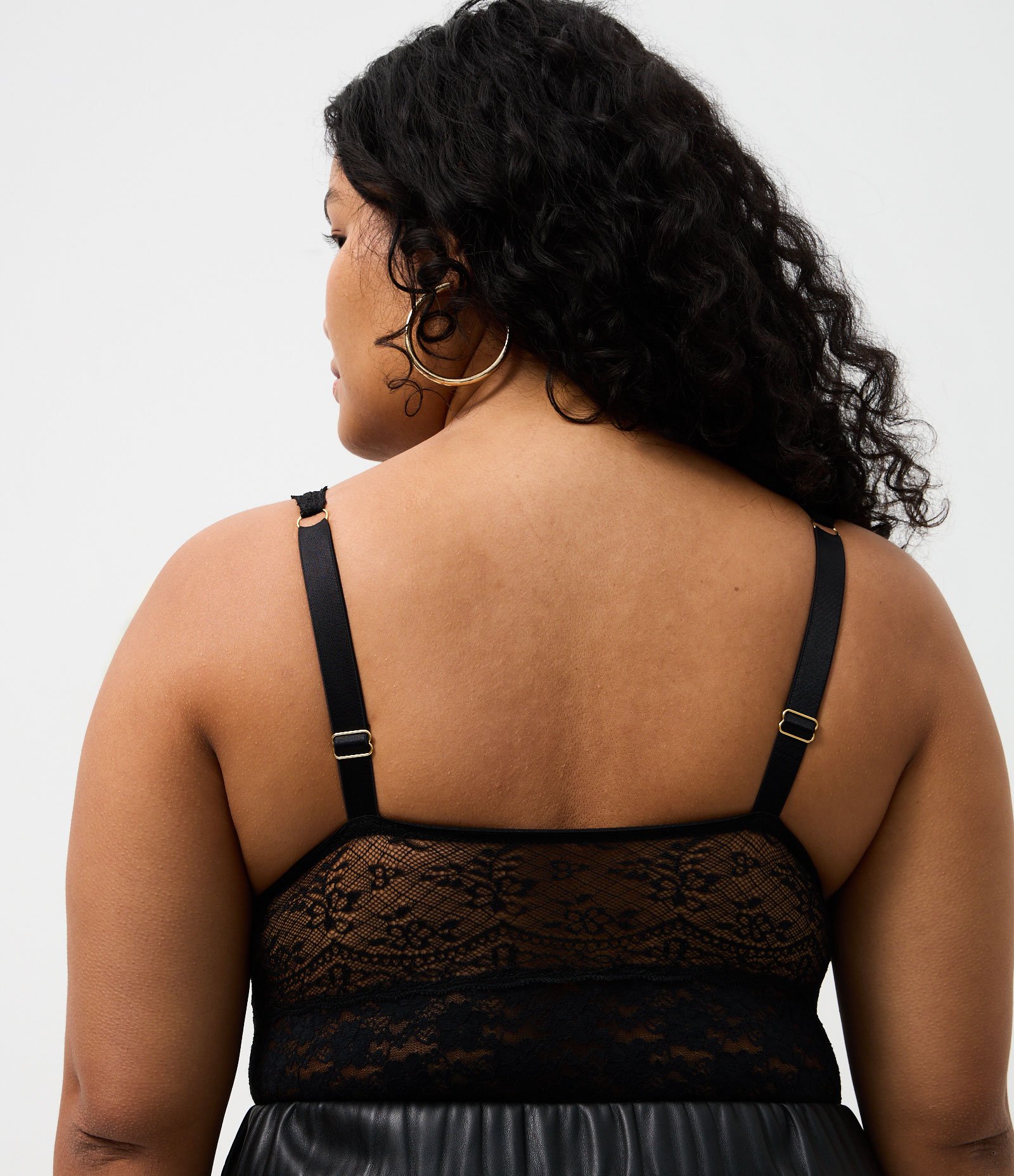 Body em Renda com Decote V Curve & Plus Size Preto 4