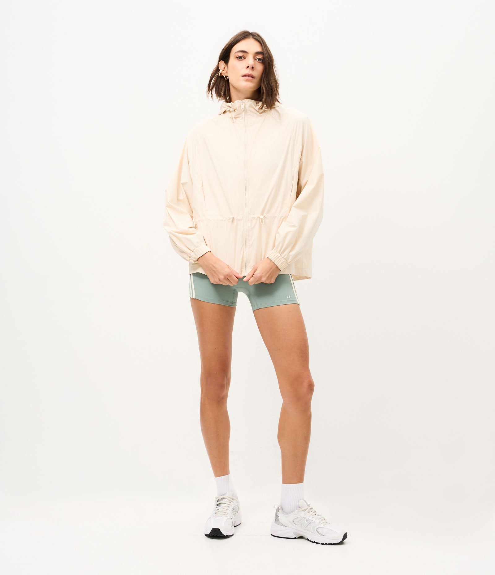 Jaqueta Oversized Esportiva à Prova D’Água Off White 2