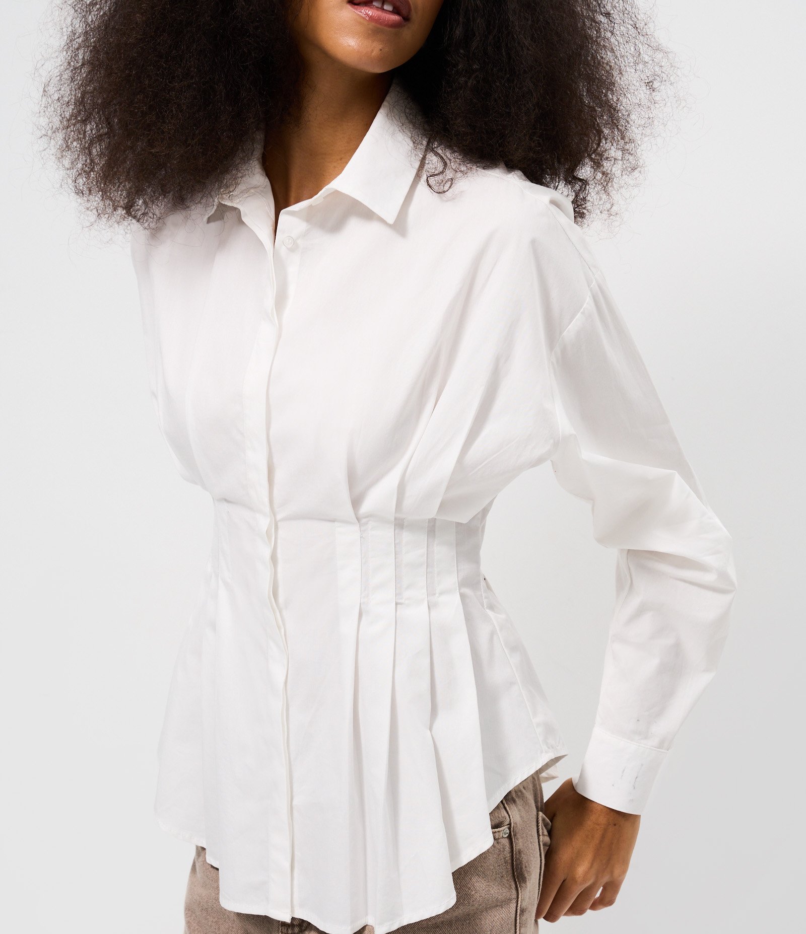 Camisa Acinturada com Pregas em Tricoline Branco 3