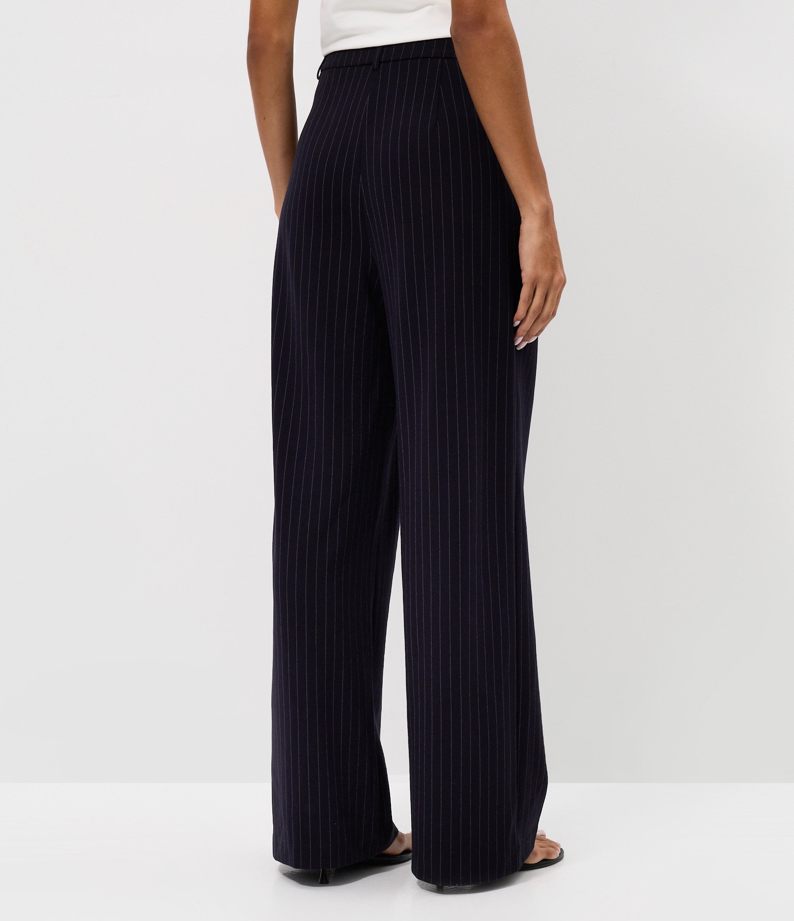 Calça Risca de Giz em Ponto Roma Azul 4