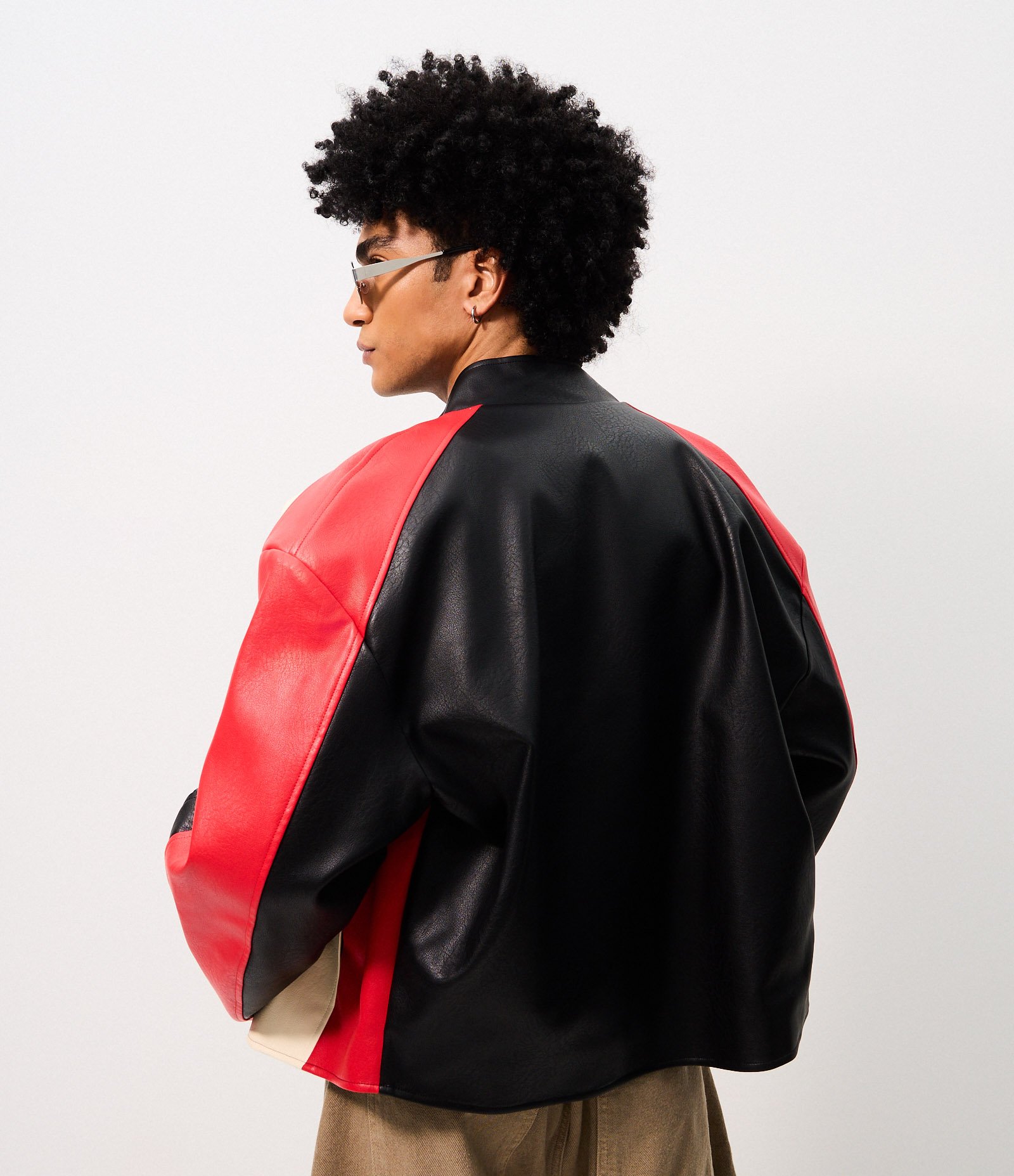 Jaqueta Masculina PU Thriller com Painéis Contrastantes Preto 3