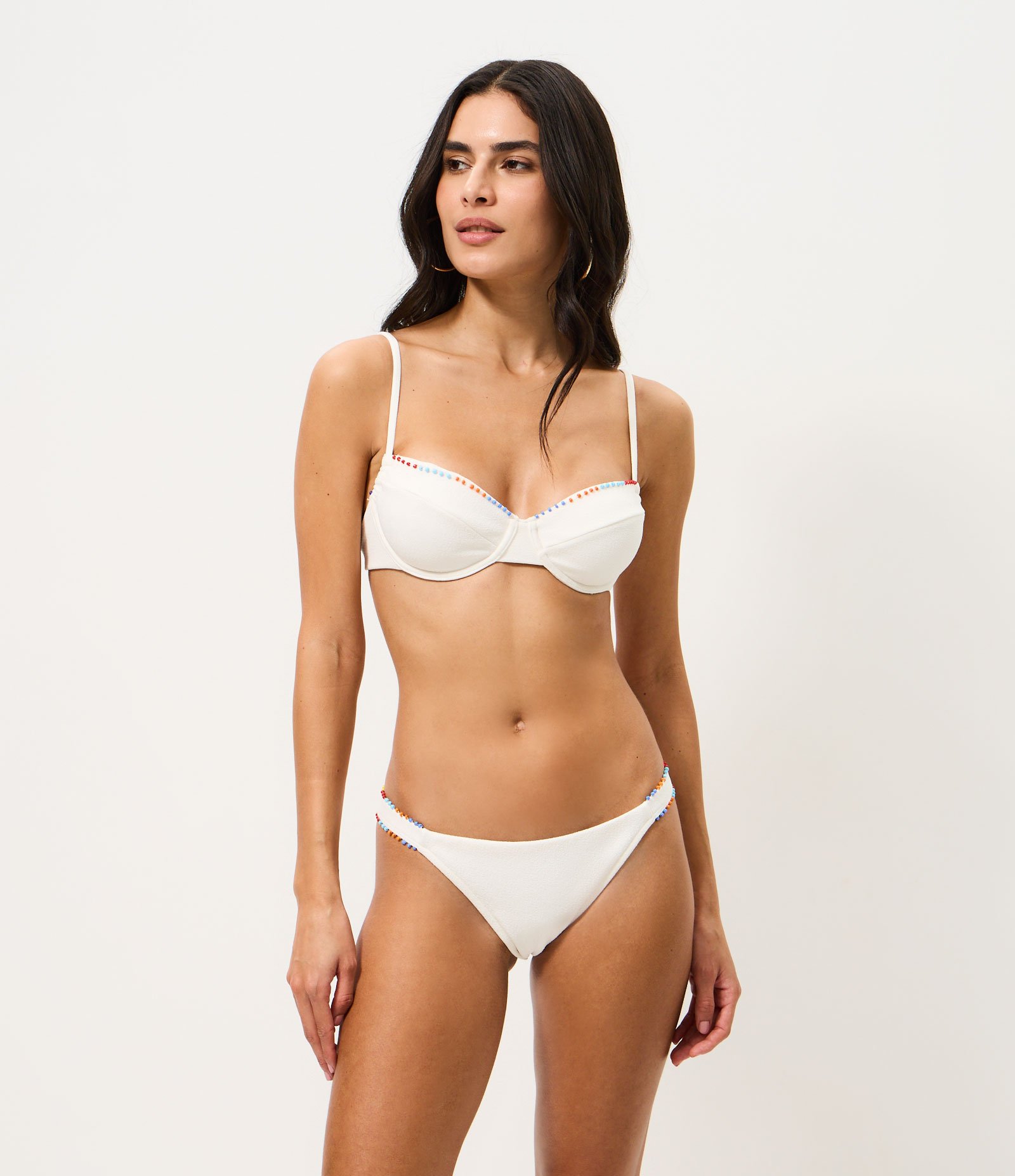 Biquíni Top Meia Taça Texturizado com Miçangas Branco 2