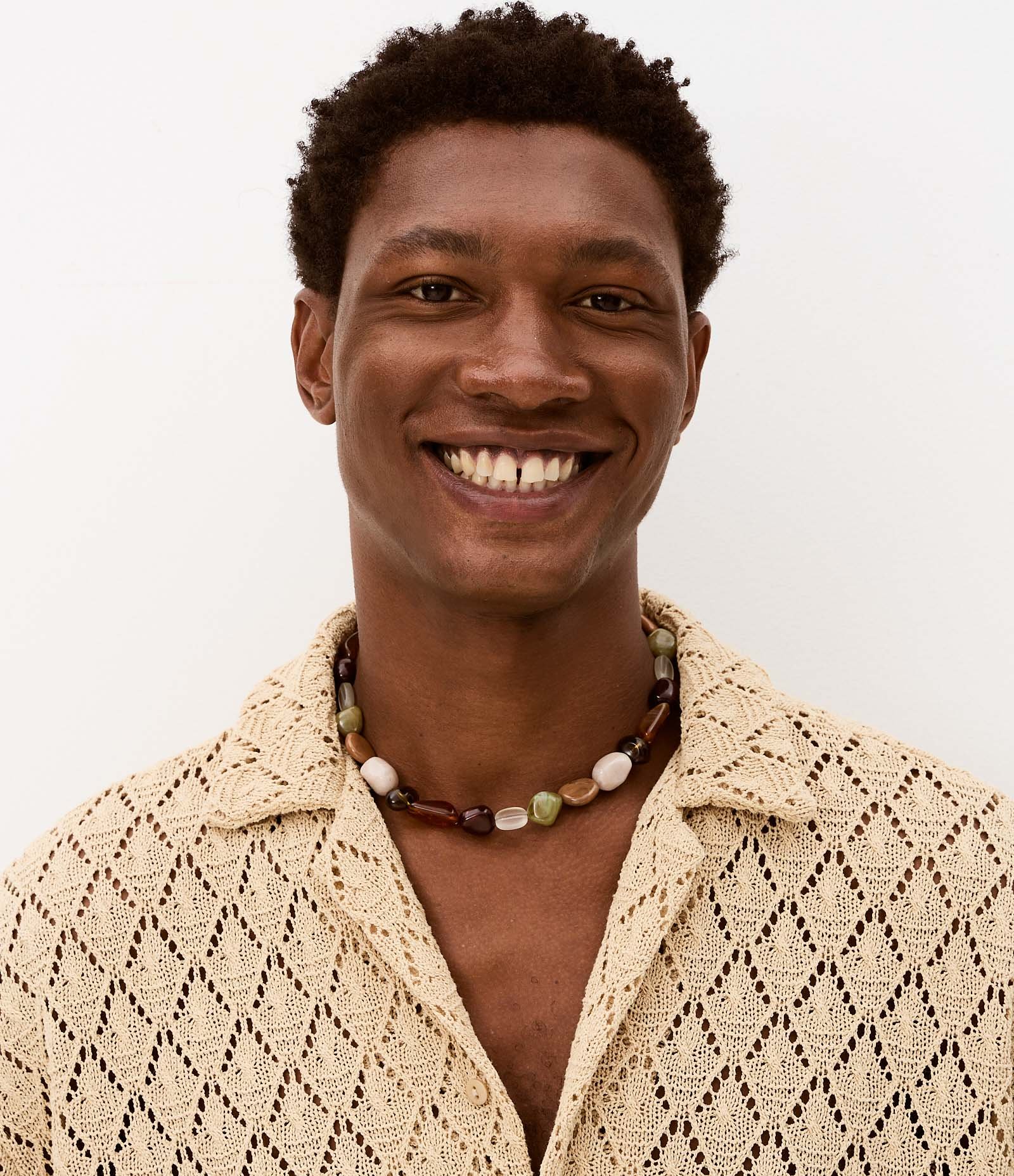 Camisa em Renda Texturizada com Detalhes Contrastantes Bege 3