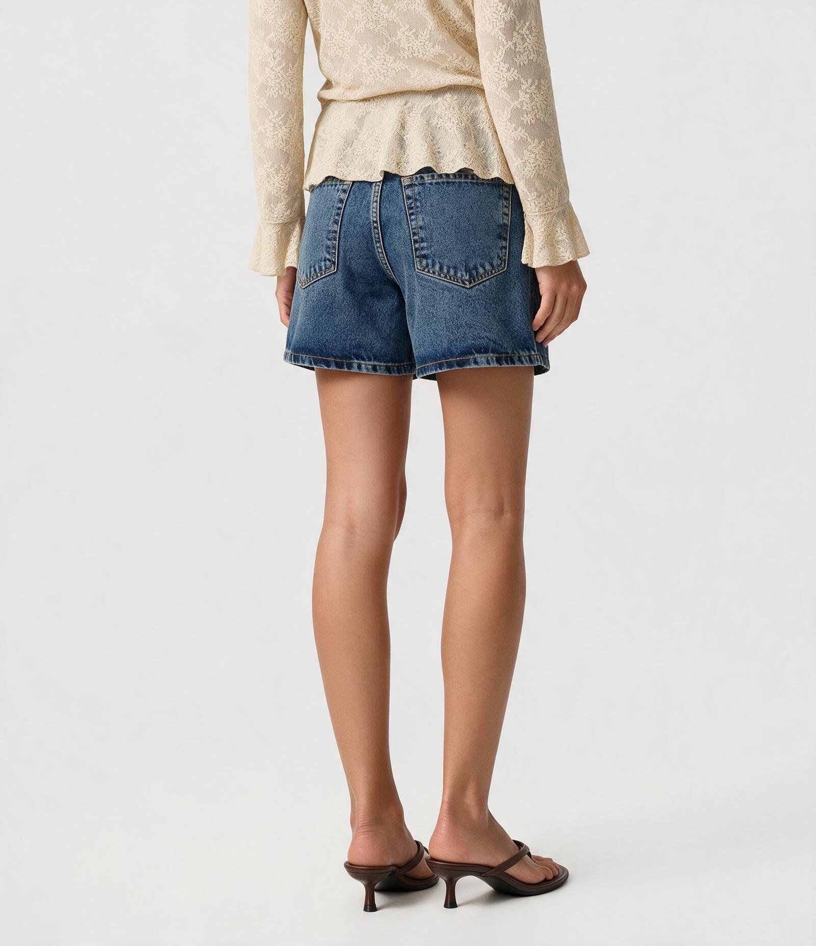 Short Mom em Jeans com Cintura Alta Azul Escuro 4