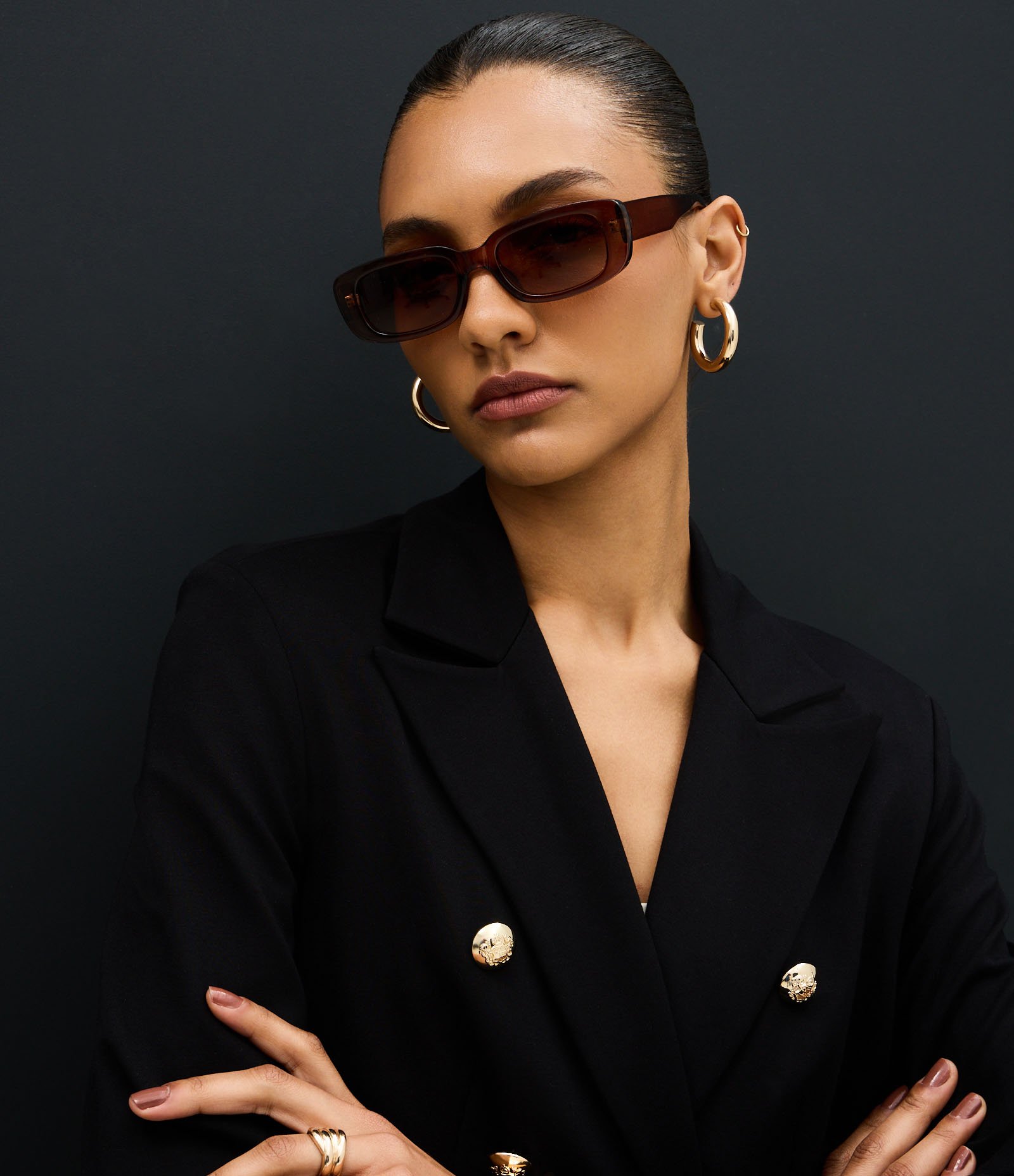 Blazer em Ponto Roma com Abotoamento Transpassado Preto 6