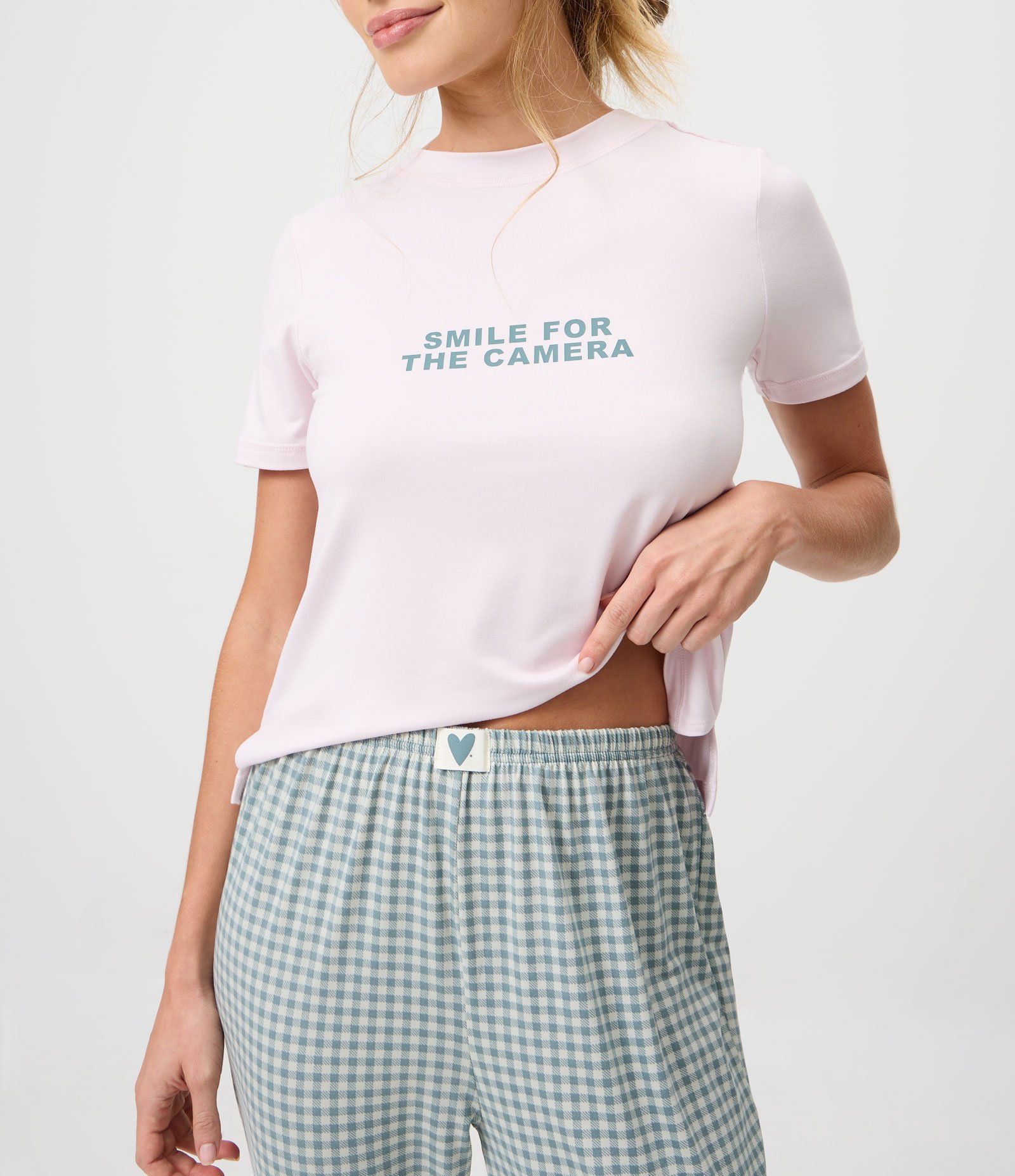 Pijama Longo em Peach Touch com Estampa Xadrez e Lettering Lilás/Verde 3