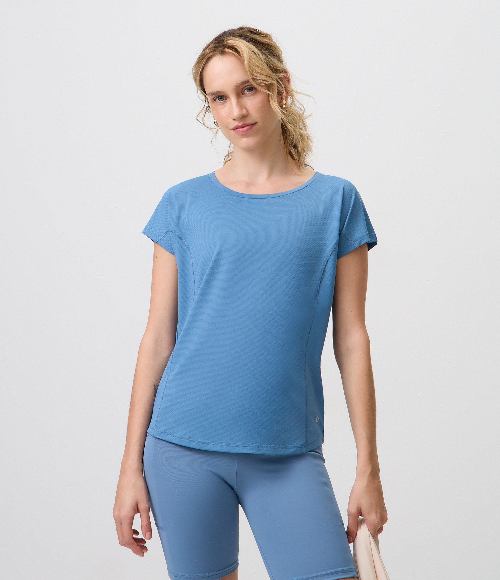 Camiseta Esportiva em Microfibra Texturizada Azul Médio 1