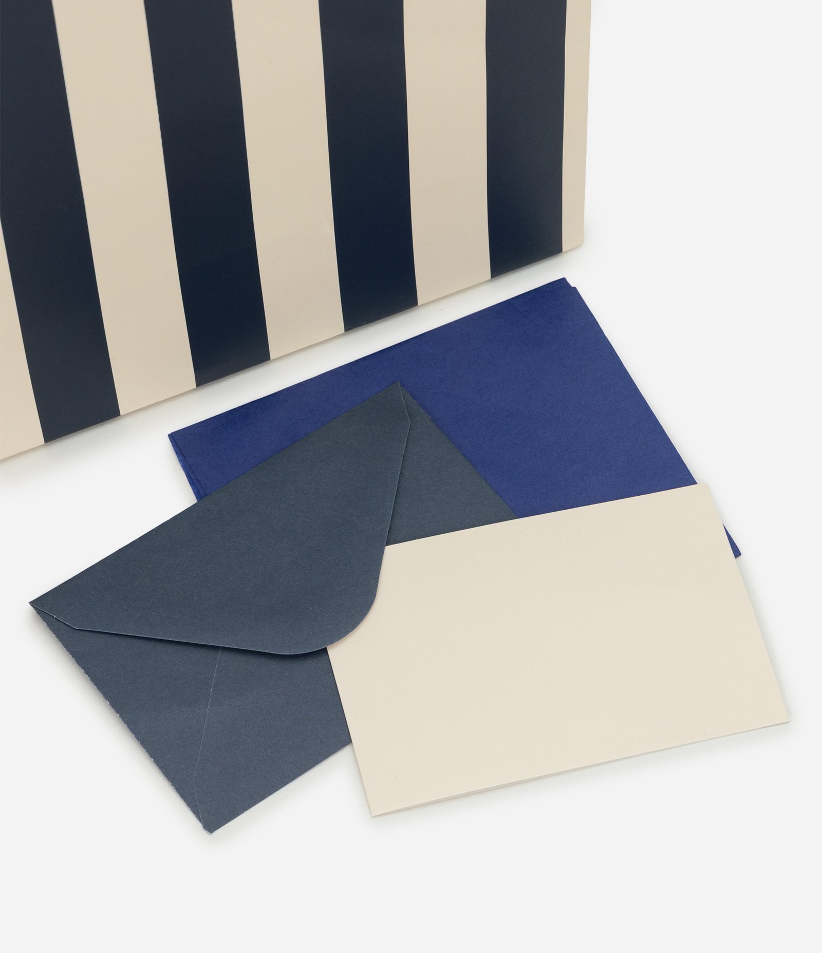 Embalagem de Presente Pequena com Estampa Listrada Azul 4