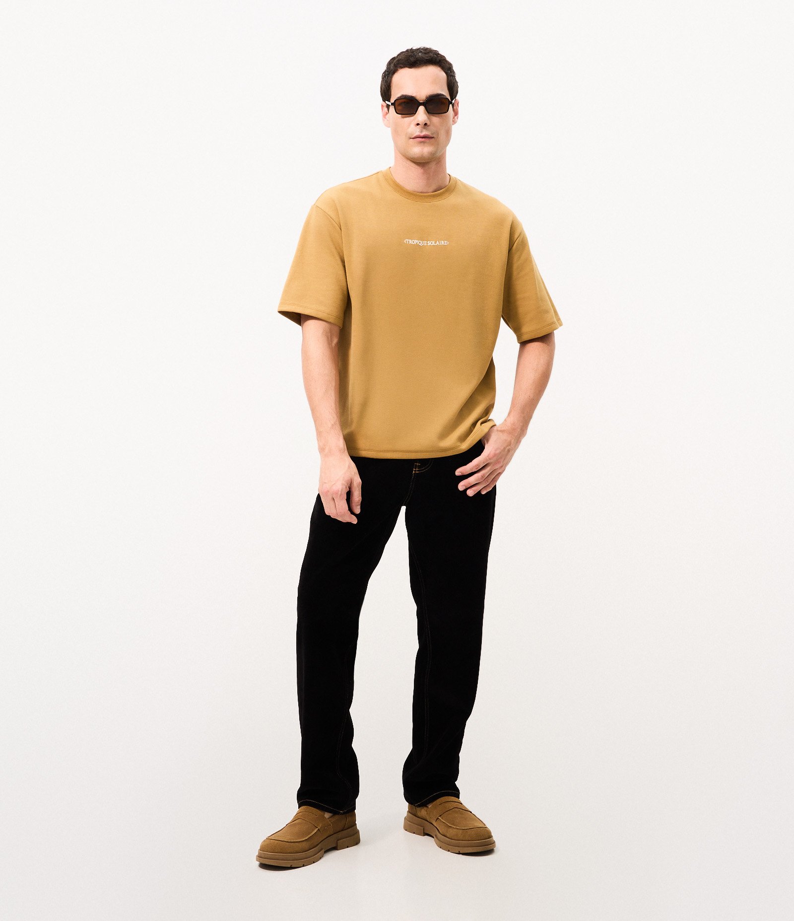 Calça Jeans Reta Toque Aveludado Preto 1