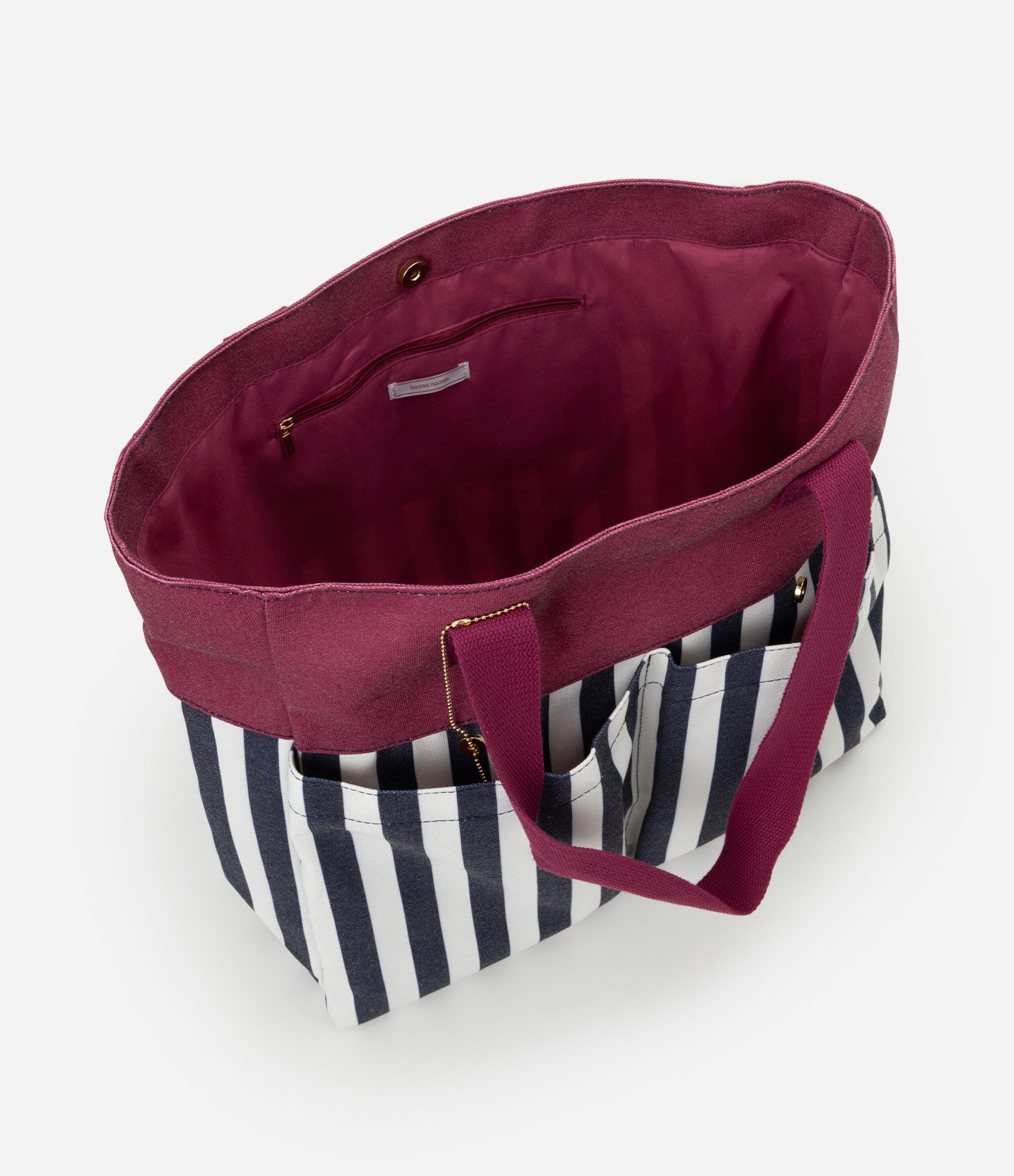 Bolsa em Lona com Bolso Frontal e Estampa Listrada Vinho 6