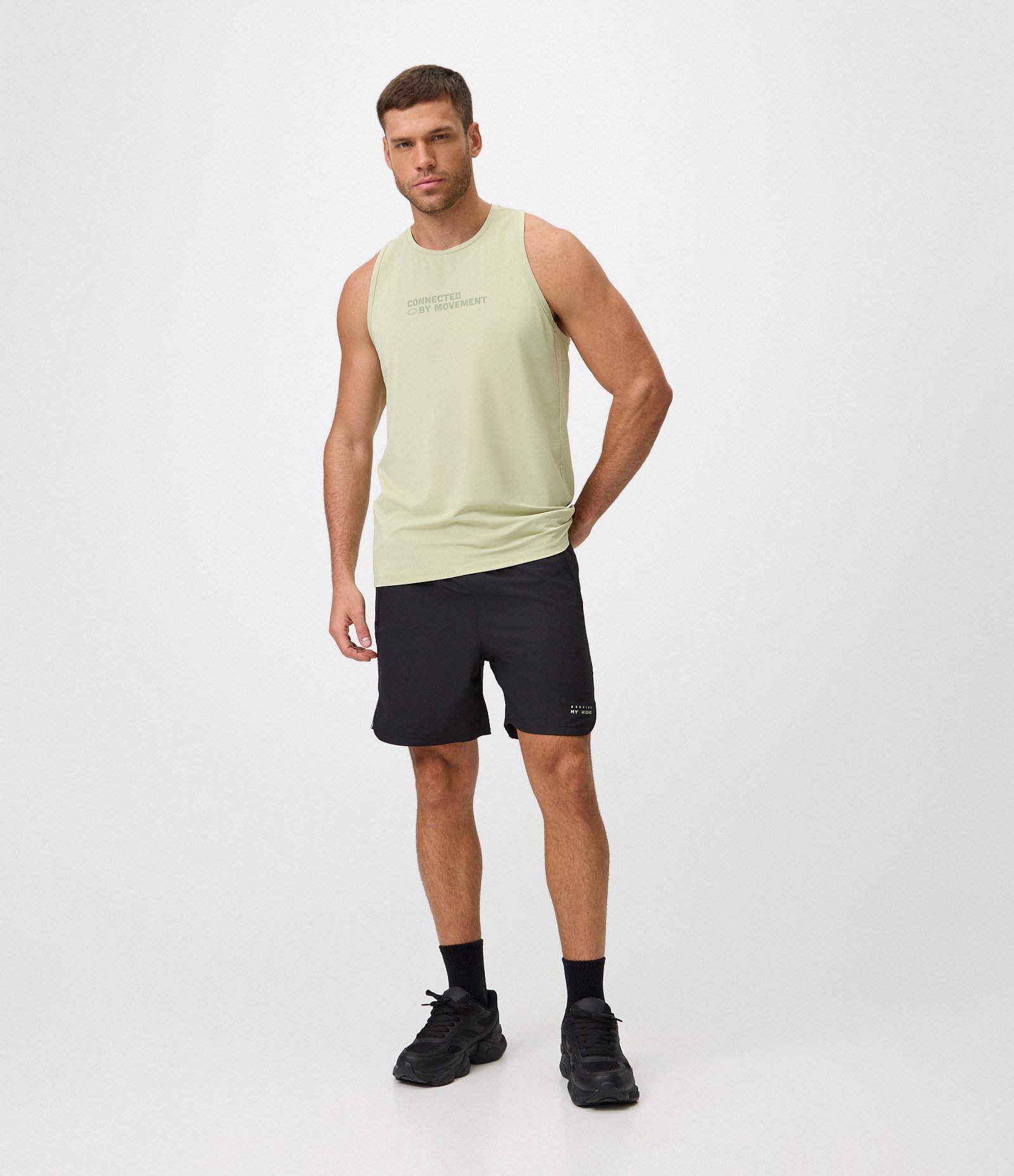 Regata Esportiva Dry com Perfurações Verde 2