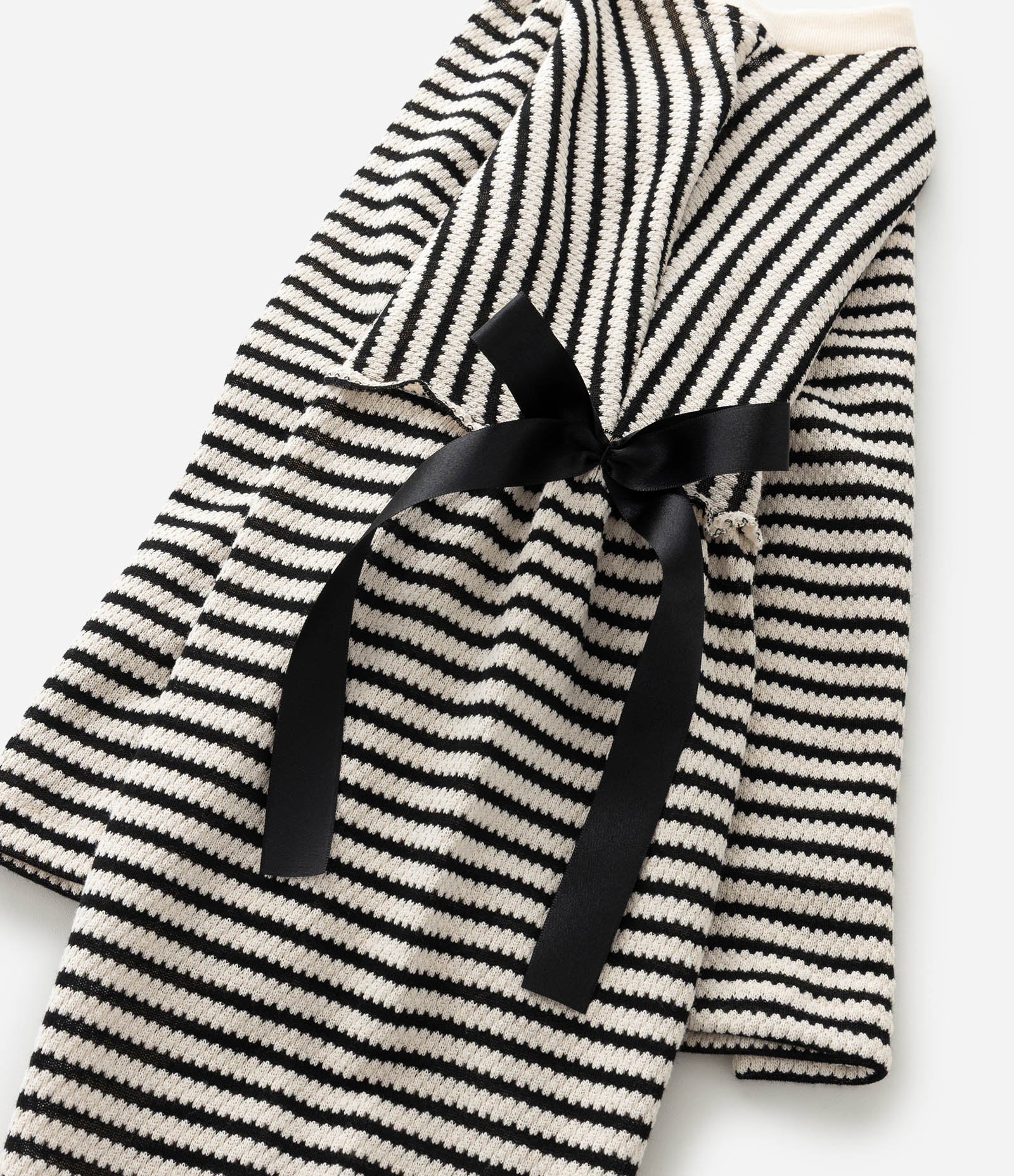 Blusa Infantil Listrada com Laços nos Braços – Tam 7 a 14 Anos Preto/Branco 5