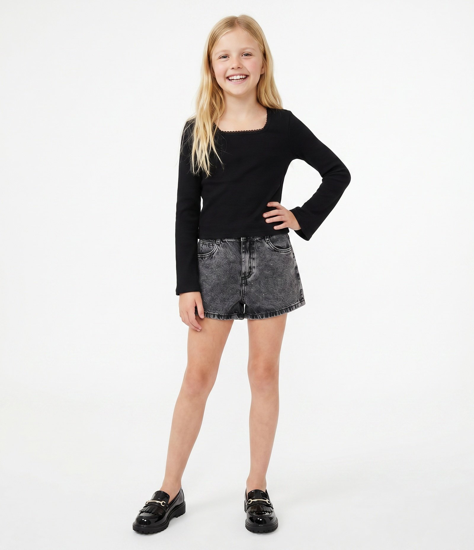 Blusa Infantil Manga Longa com Decote Quadrado e Renda – Tam 7 a 16 Anos Preto 1