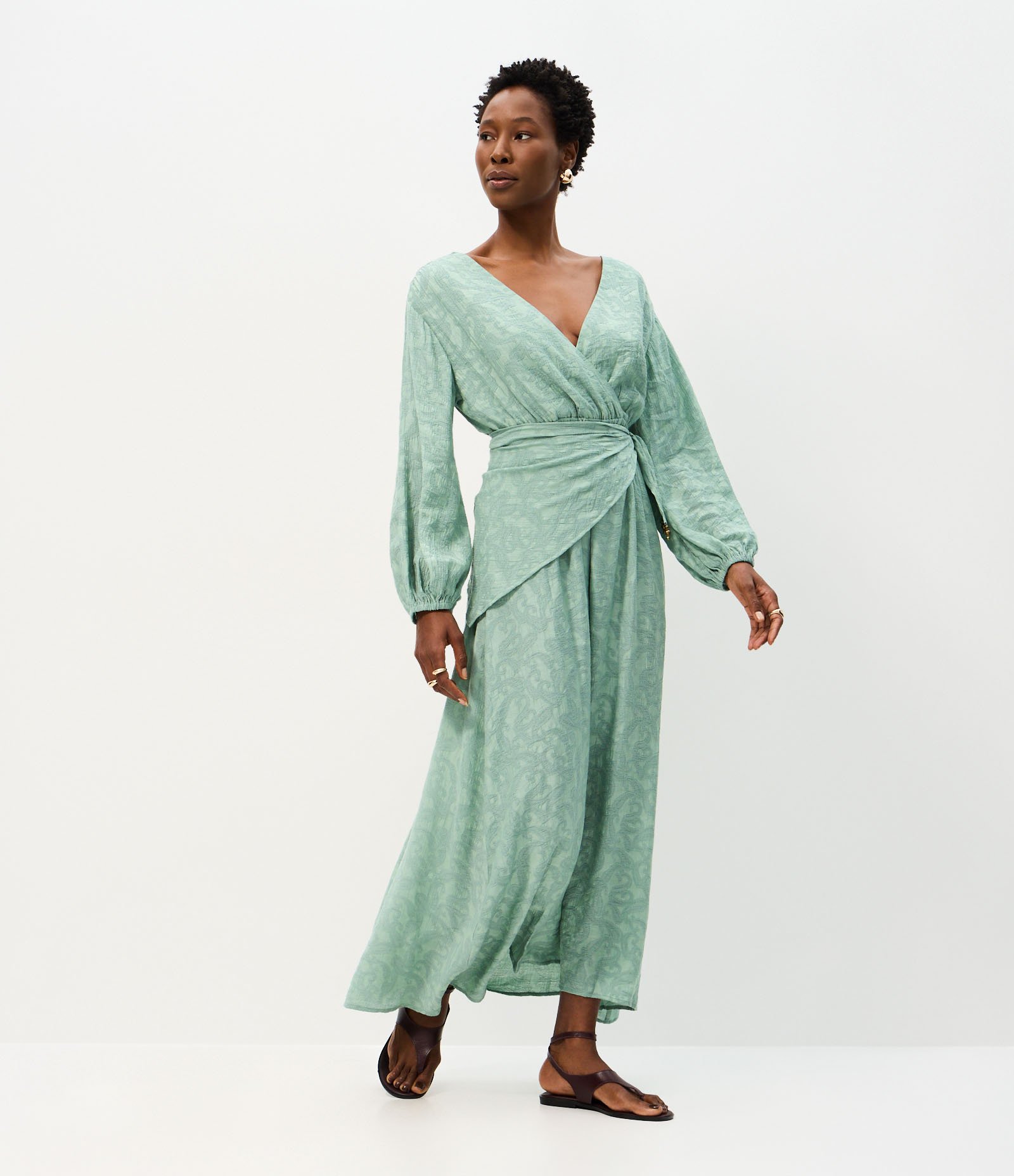 Vestido Longo Transpassado com Mangas Amplas e Cintura Marcada Verde 2