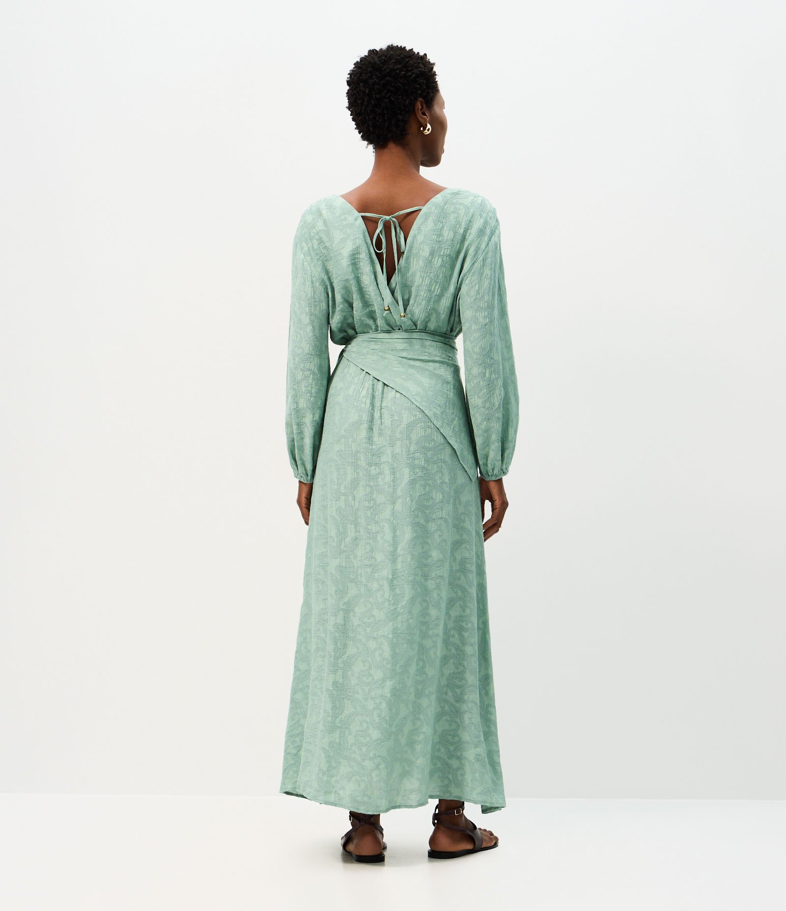 Vestido Longo Transpassado com Mangas Amplas e Cintura Marcada Verde 4