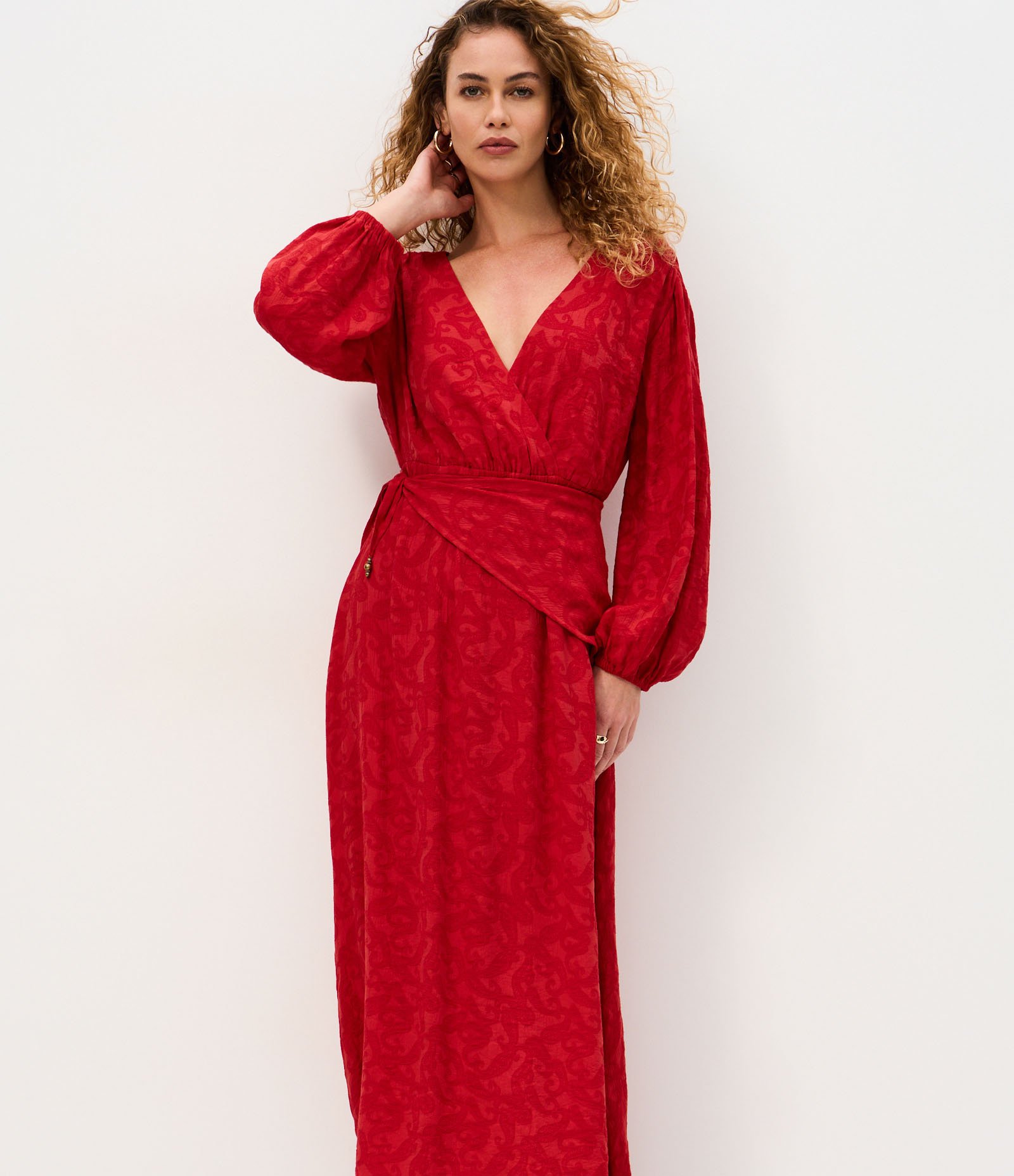Vestido Longo Transpassado com Mangas Amplas e Cintura Marcada Vermelho 1