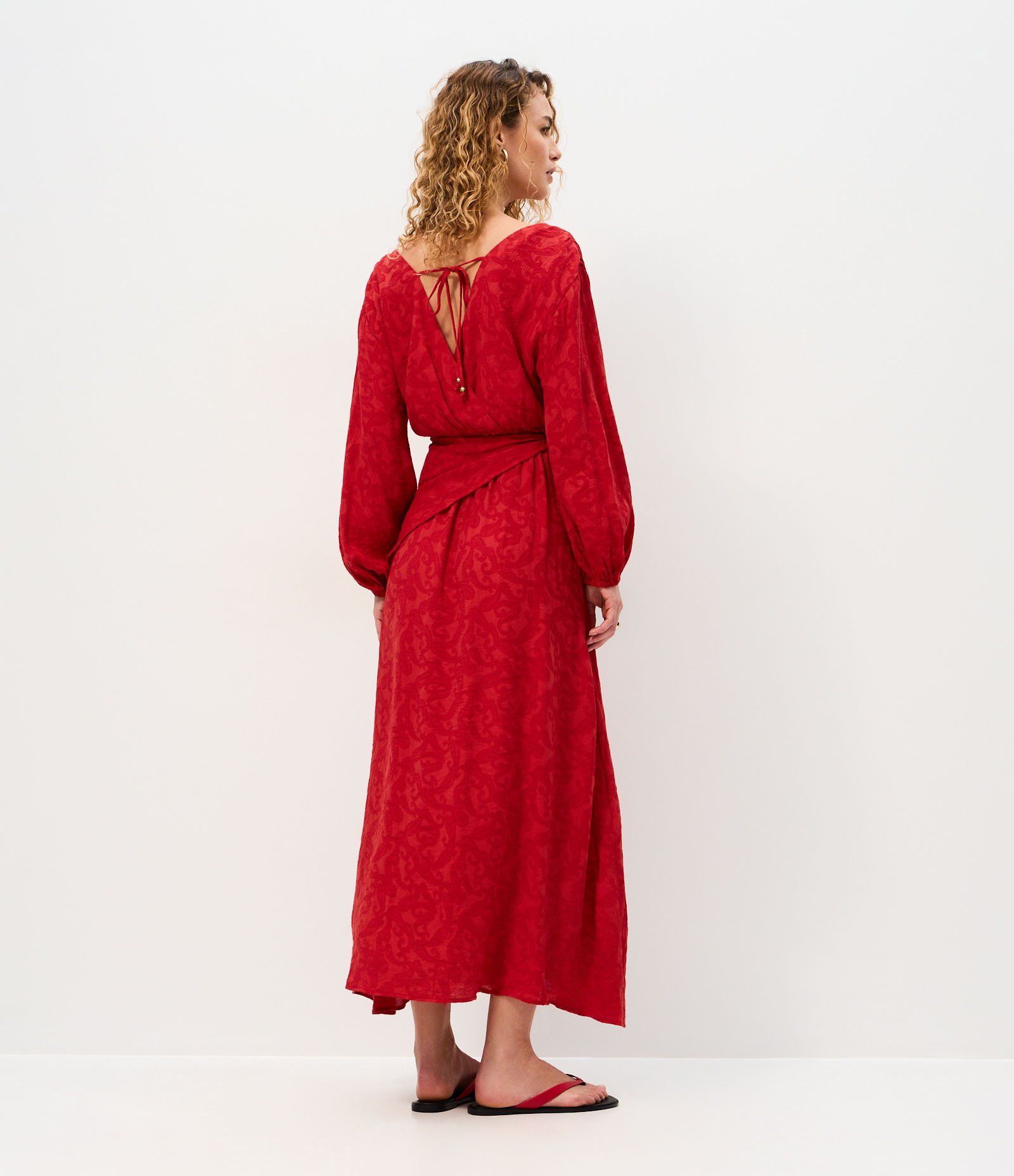 Vestido Longo Transpassado com Mangas Amplas e Cintura Marcada Vermelho 4