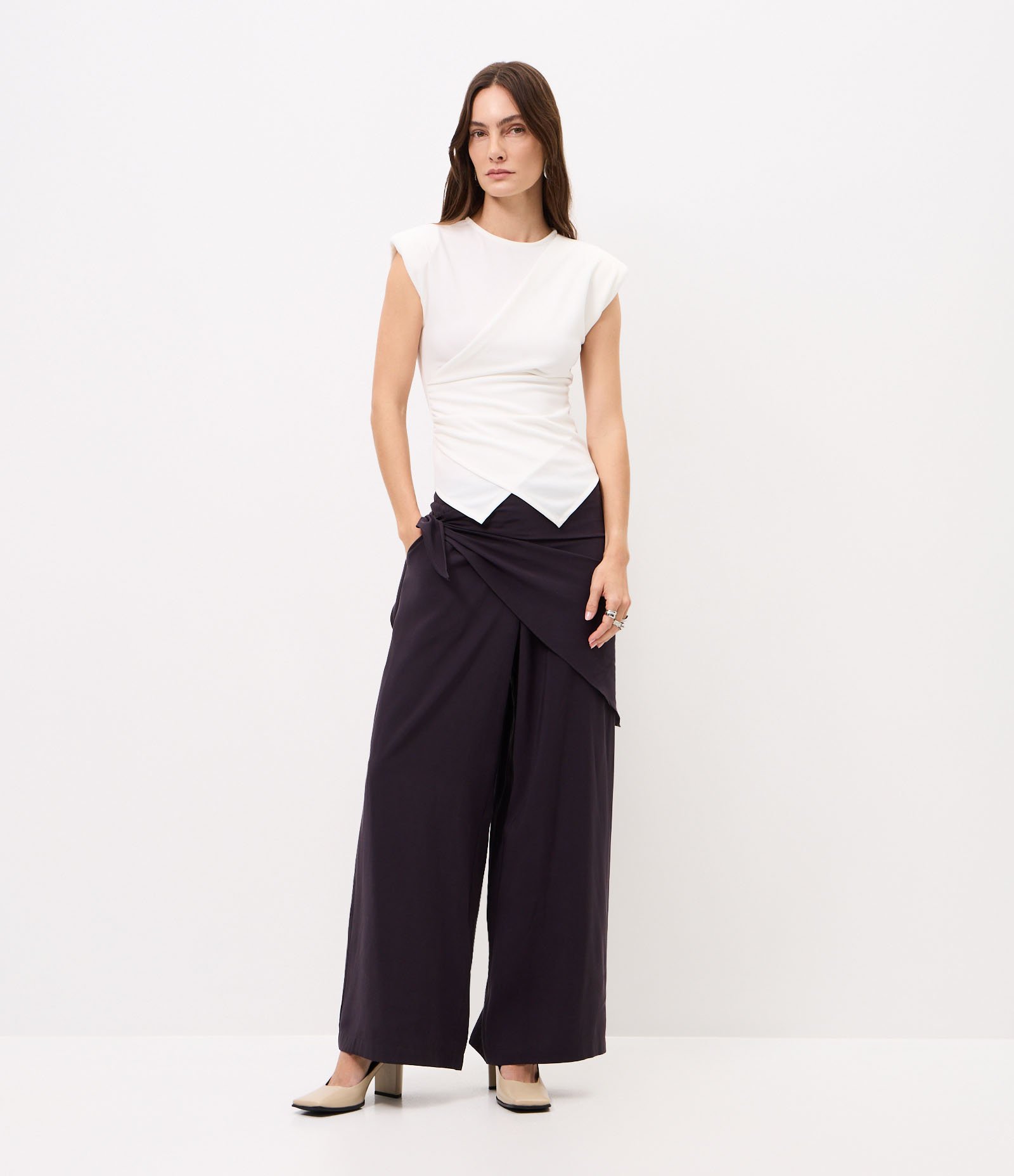 Calça Wide Leg com Lenço na Cintura Marrom 1