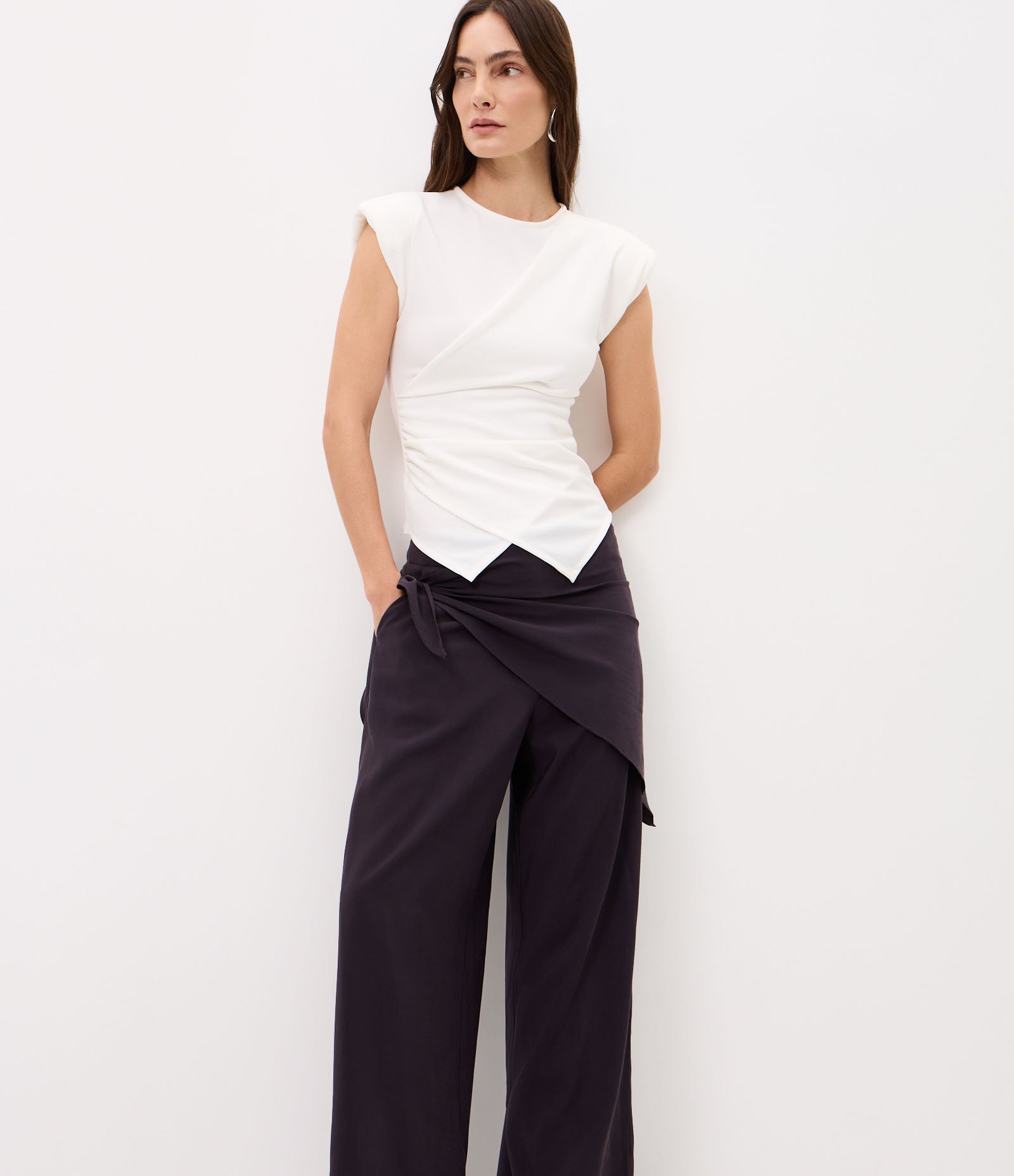 Calça Wide Leg com Lenço na Cintura Marrom 2