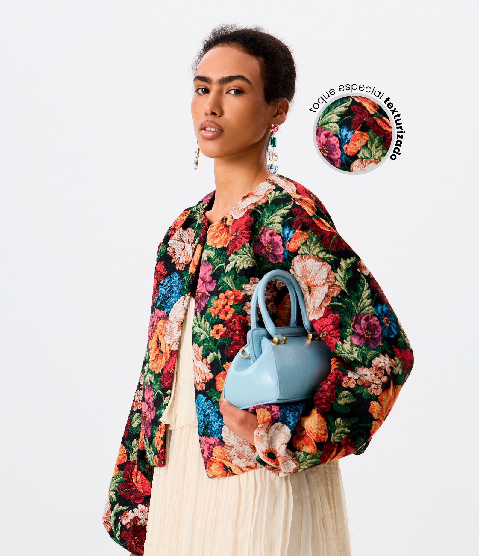 Casaco Balonê em Jacquard Floral Multicores 1